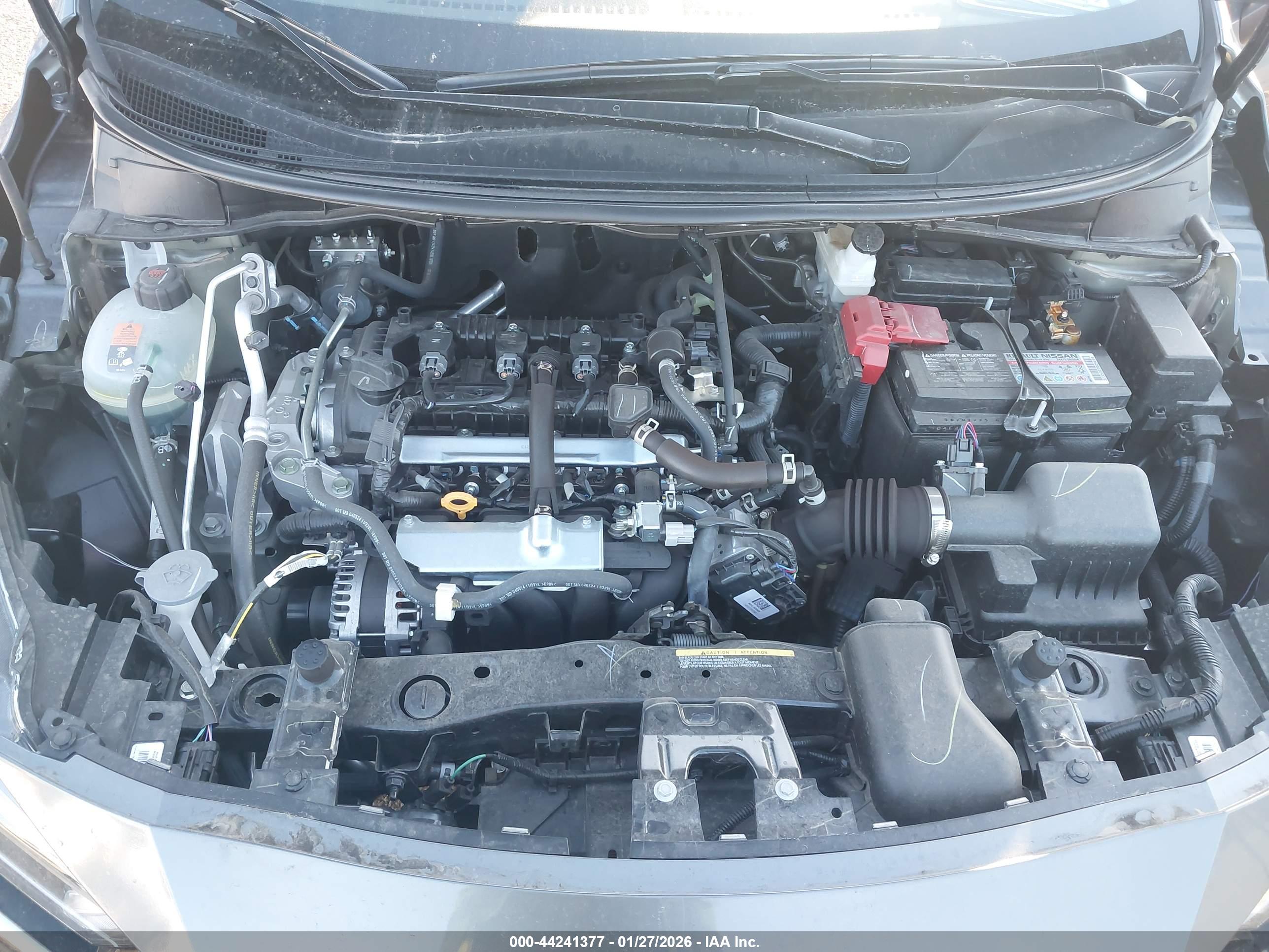 NISSAN VERSA image 10