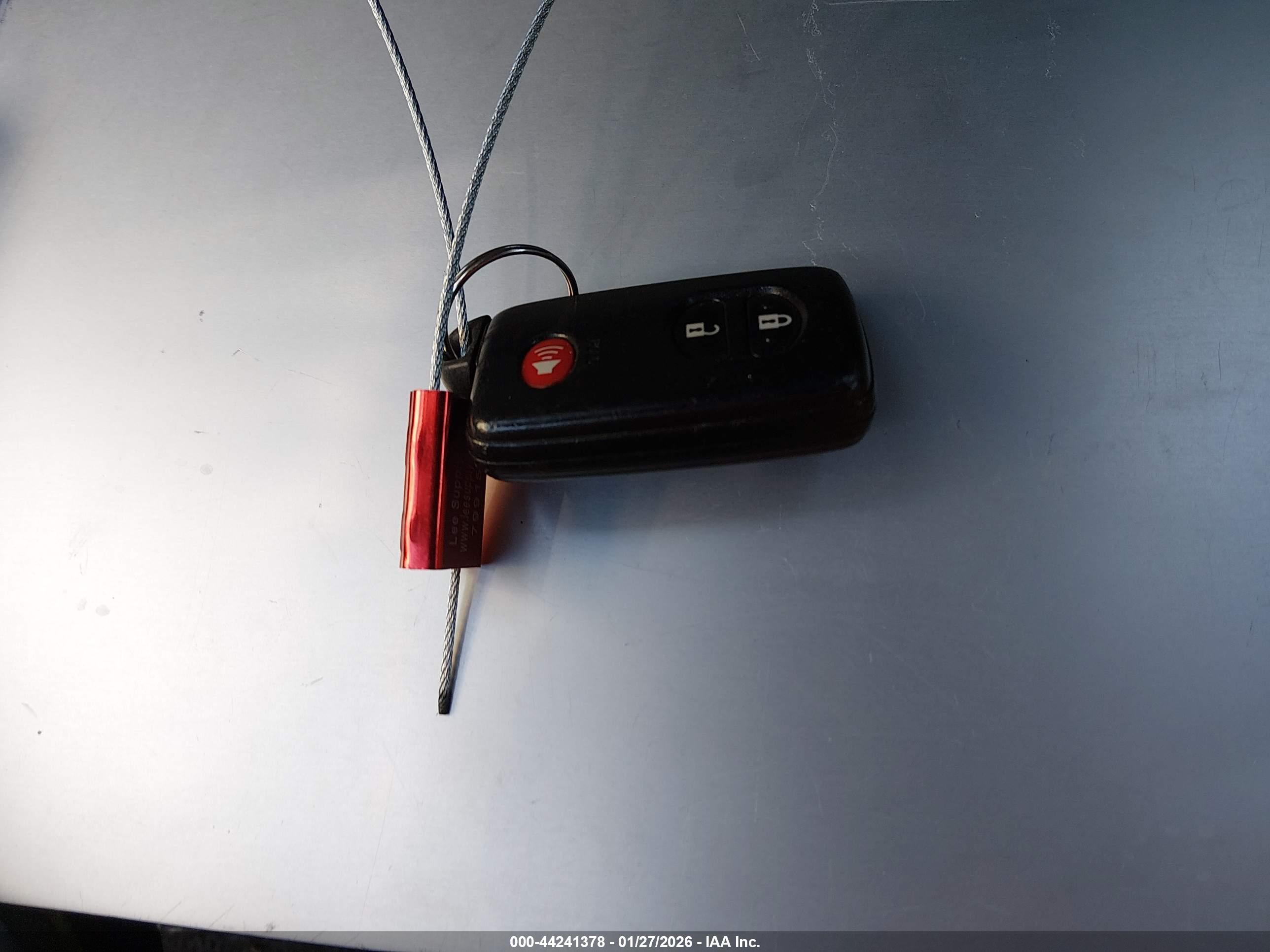 TOYOTA PRIUS image 11