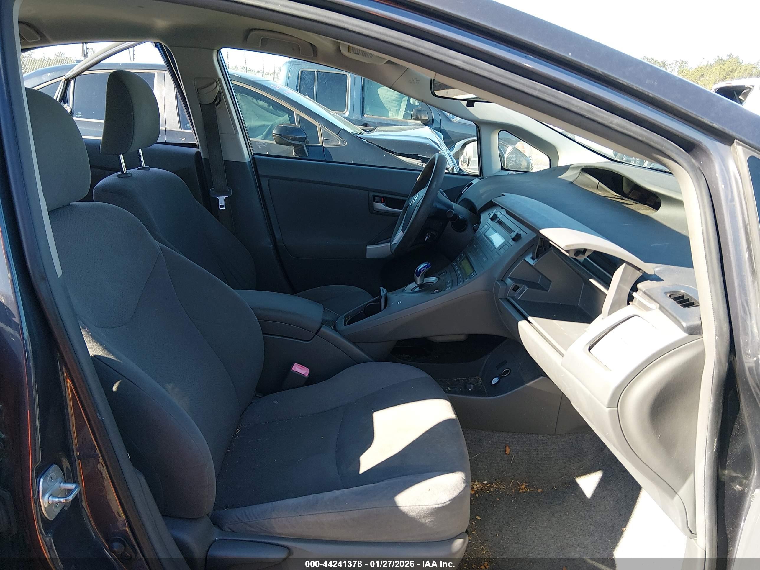 TOYOTA PRIUS image 5