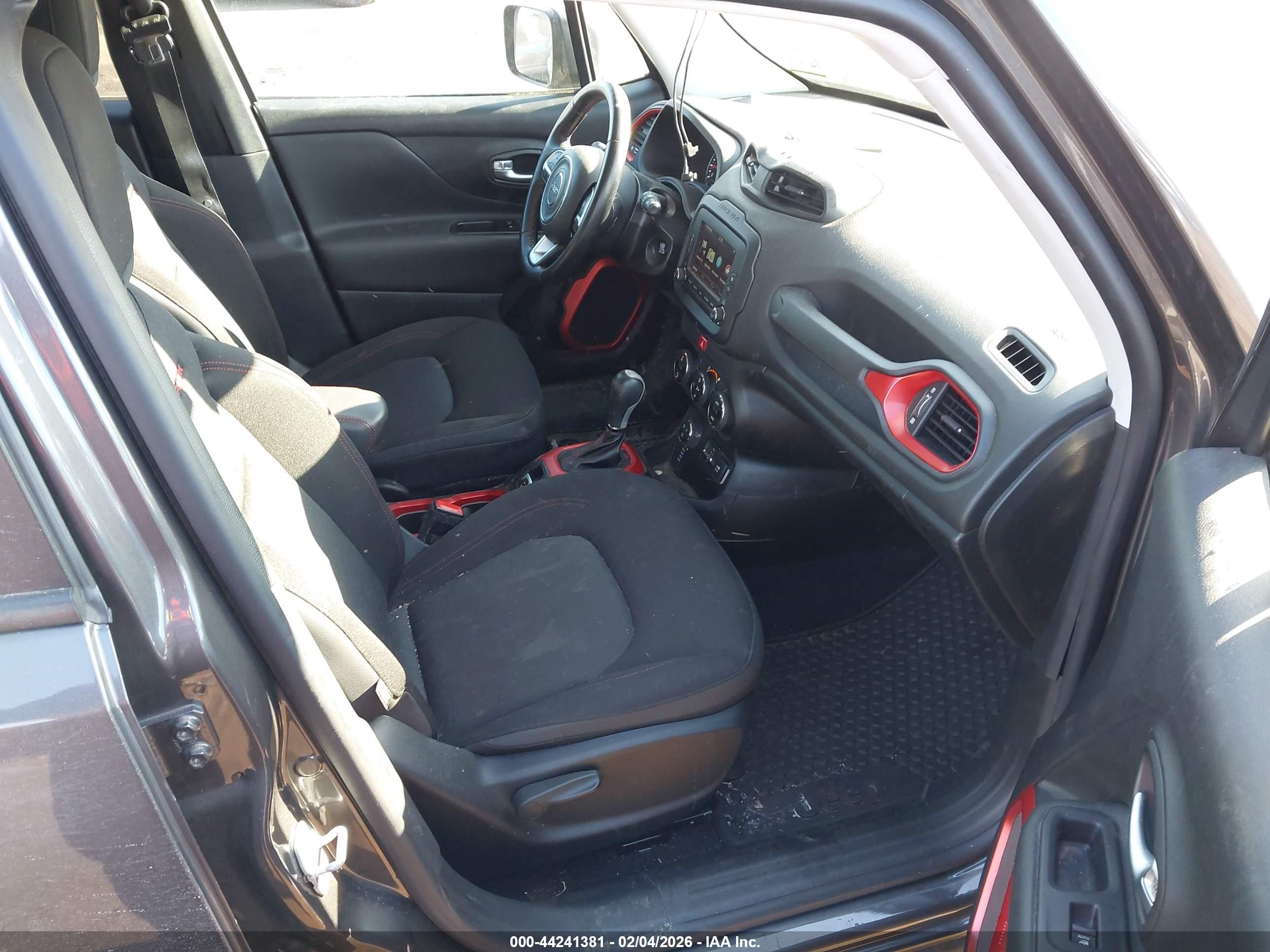 JEEP RENEGADE image 5