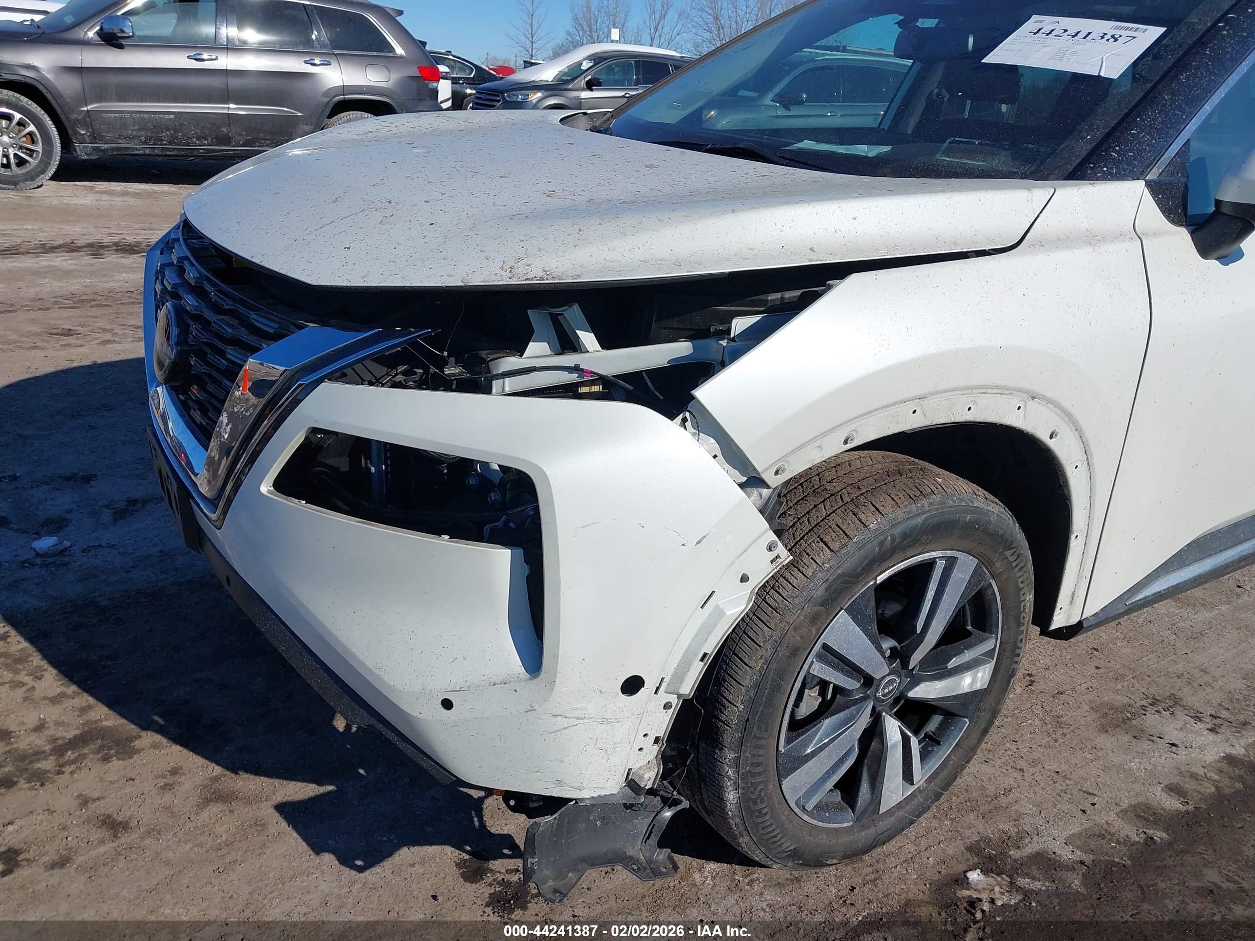 NISSAN ROGUE image 6