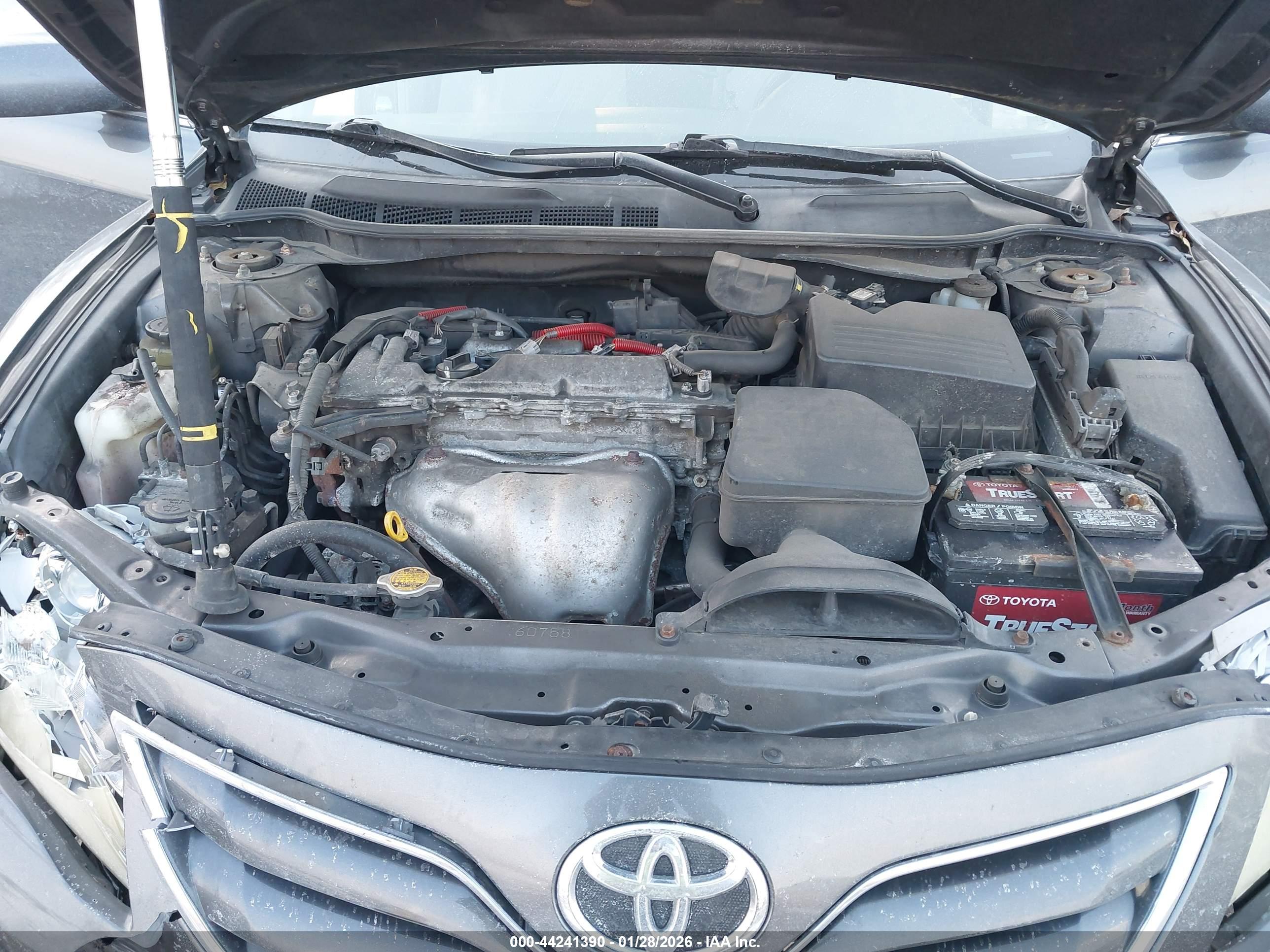 TOYOTA CAMRY image 10