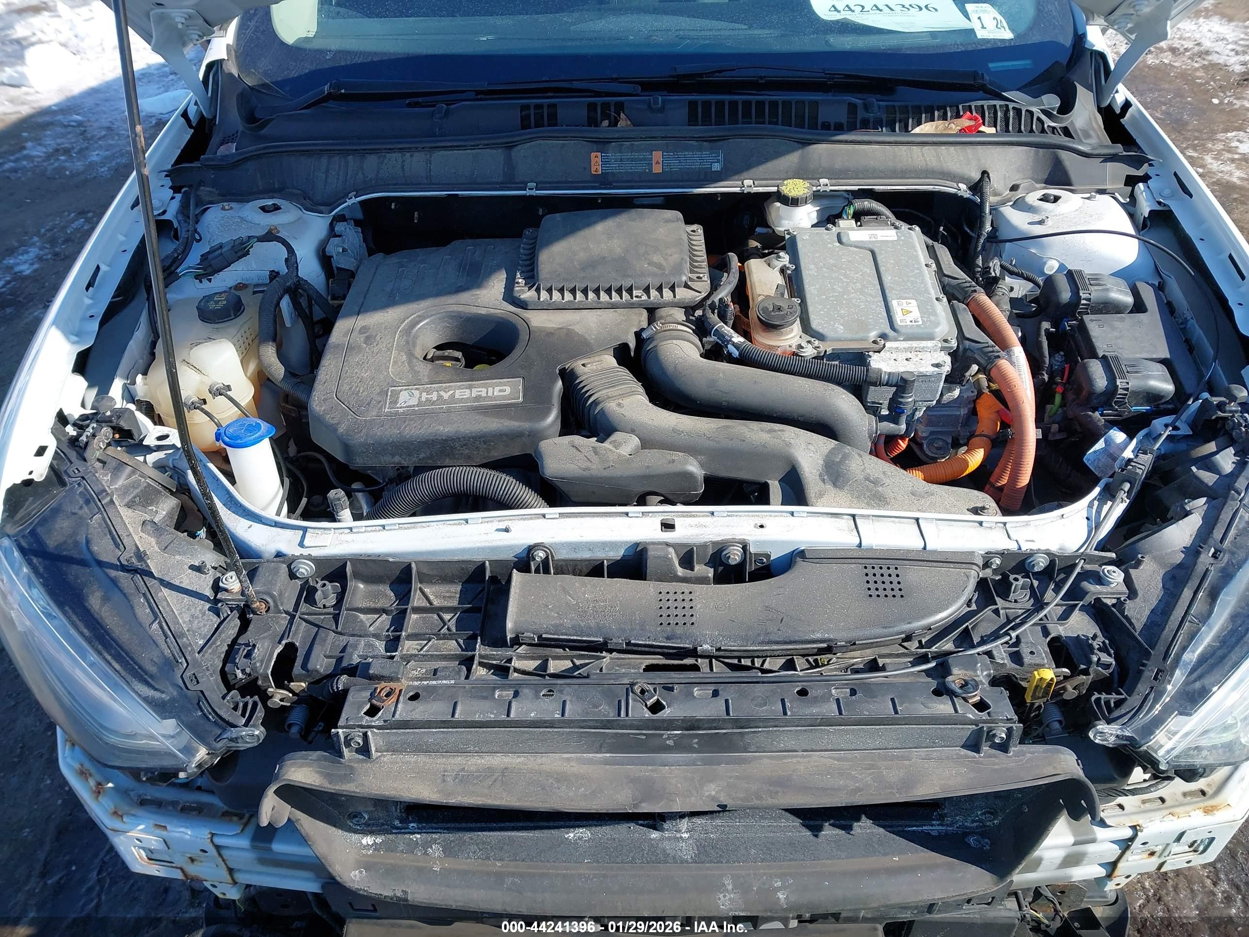 FORD FUSION image 10