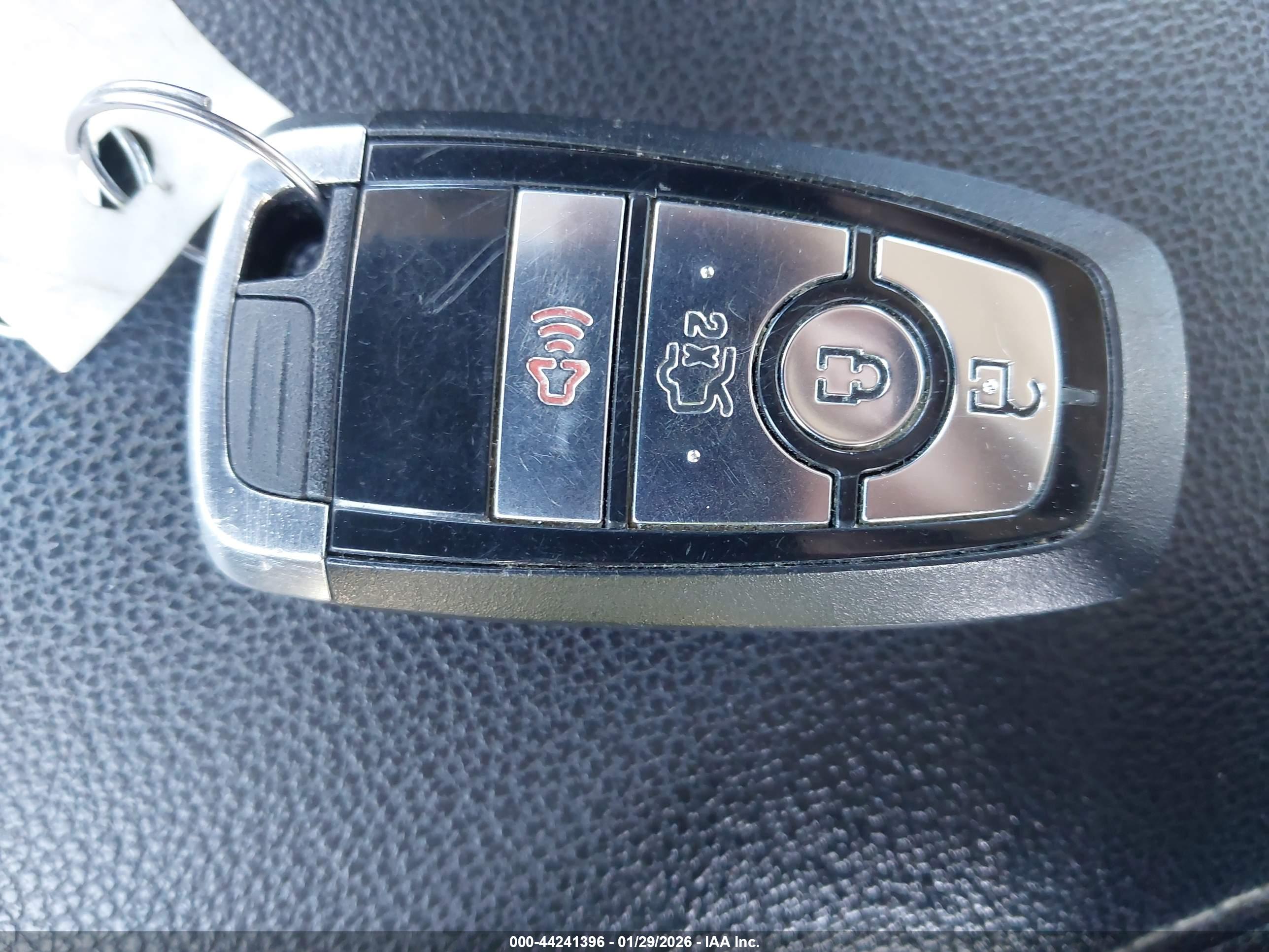 FORD FUSION image 11