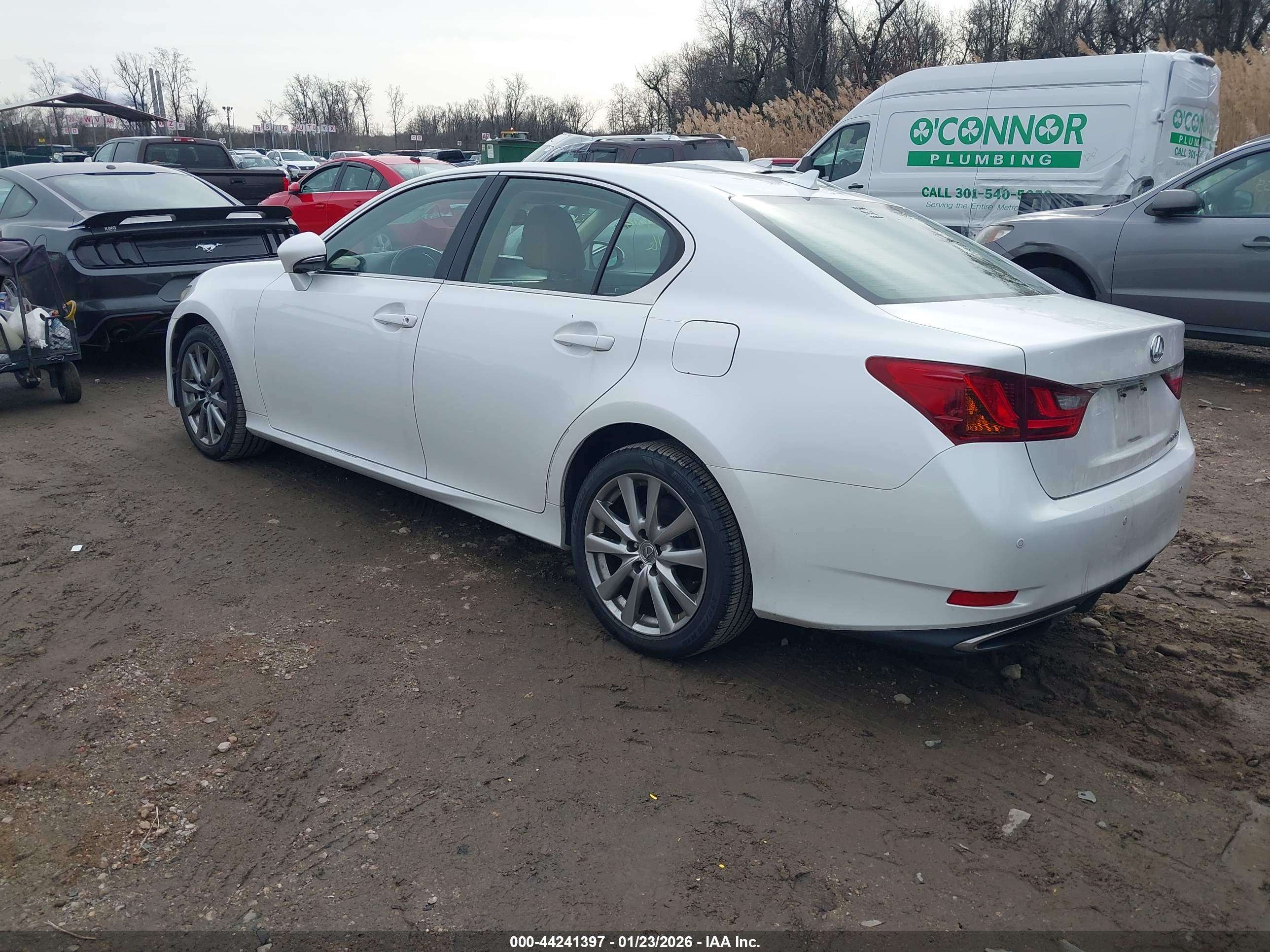 LEXUS GS image 3