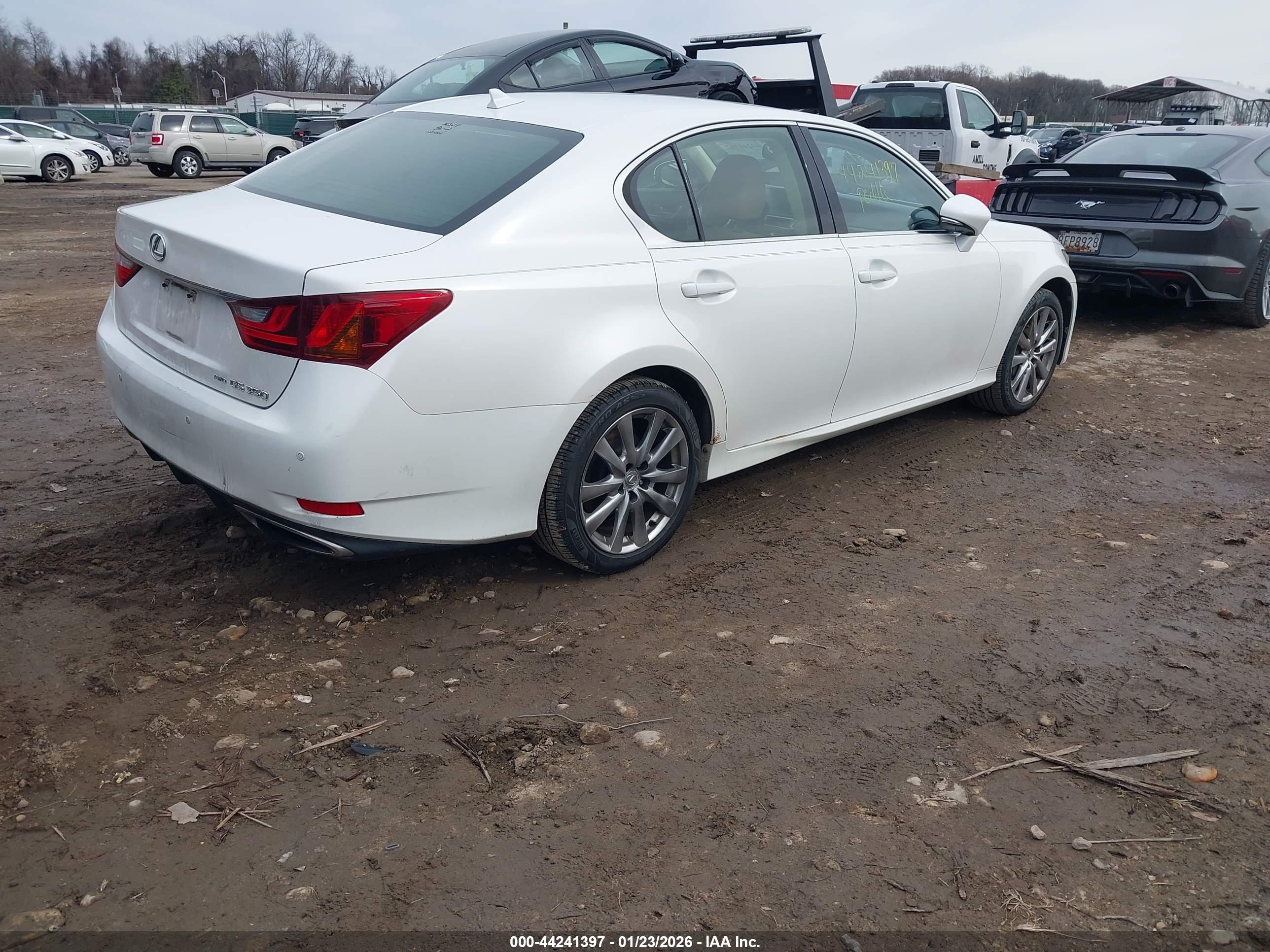 LEXUS GS image 4