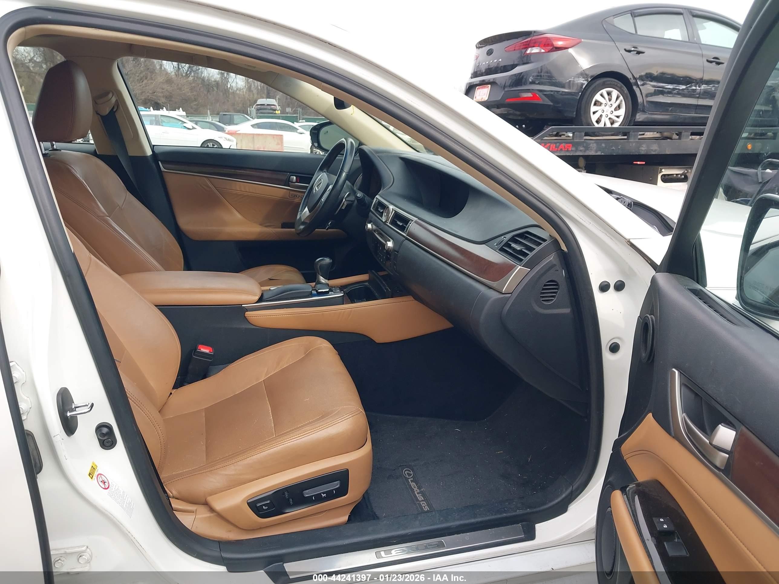 LEXUS GS image 5