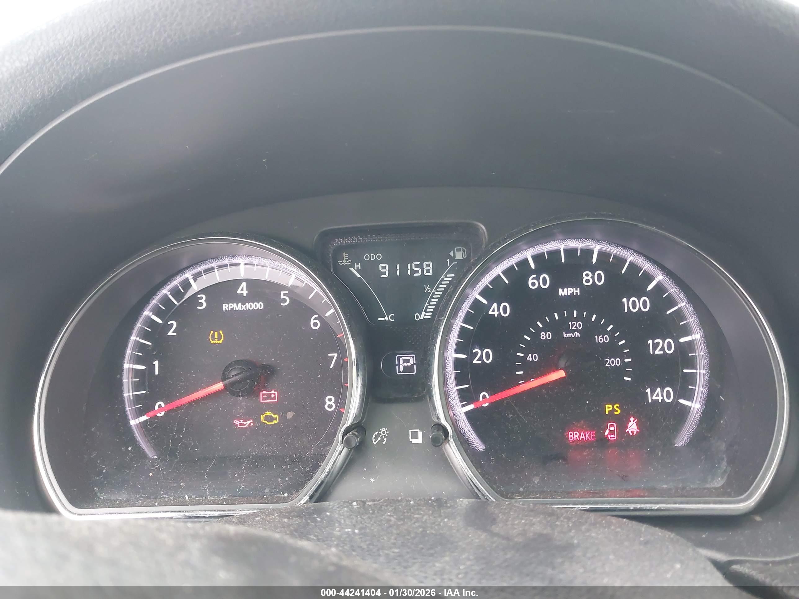 NISSAN VERSA image 7