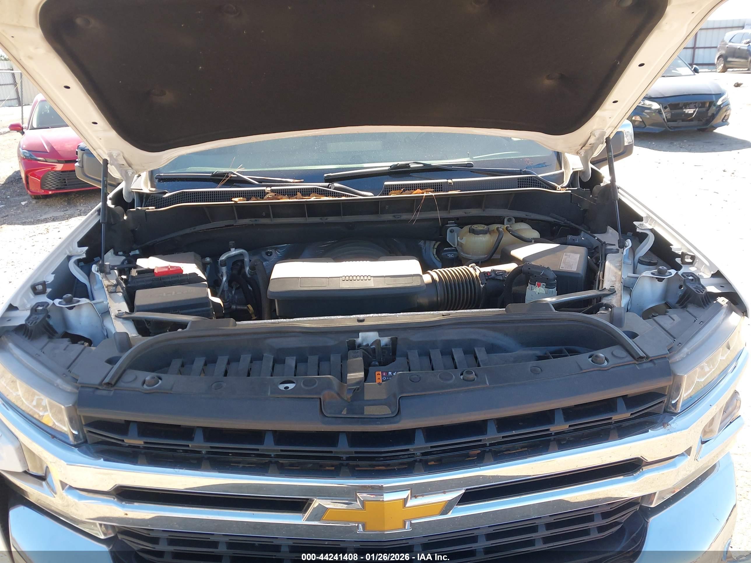 CHEVROLET SILVERADO image 10