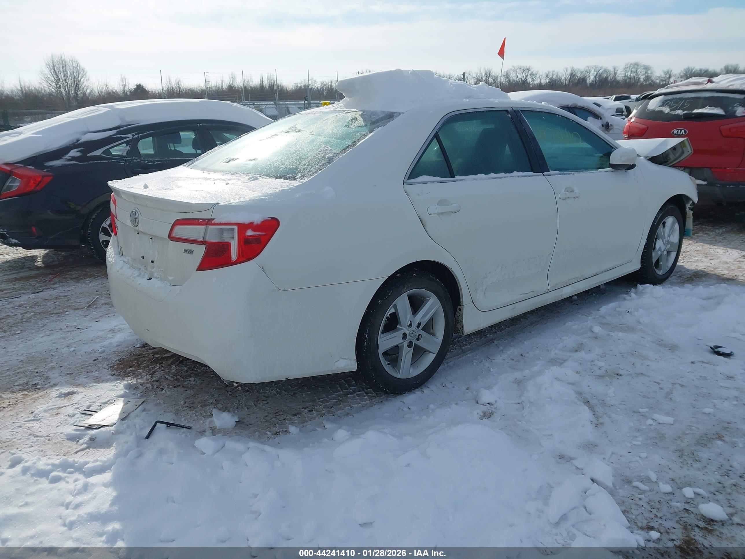 TOYOTA CAMRY image 4