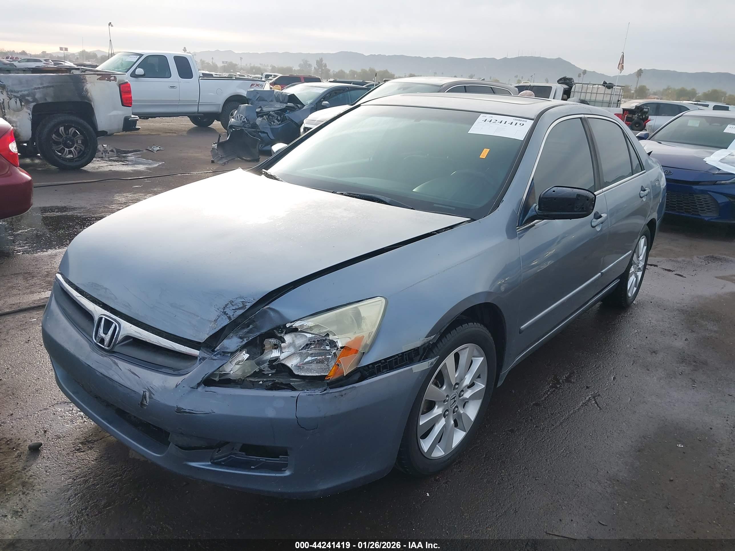 HONDA ACCORD image 2
