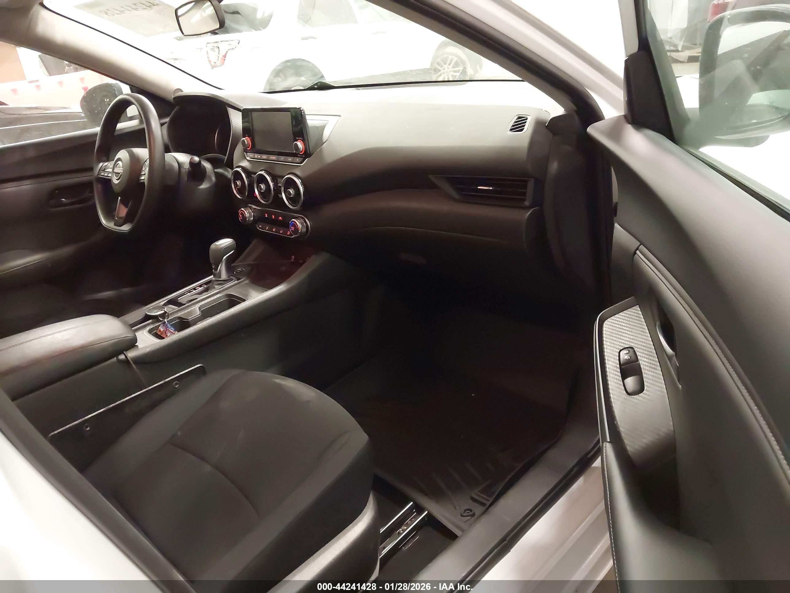 NISSAN SENTRA image 5