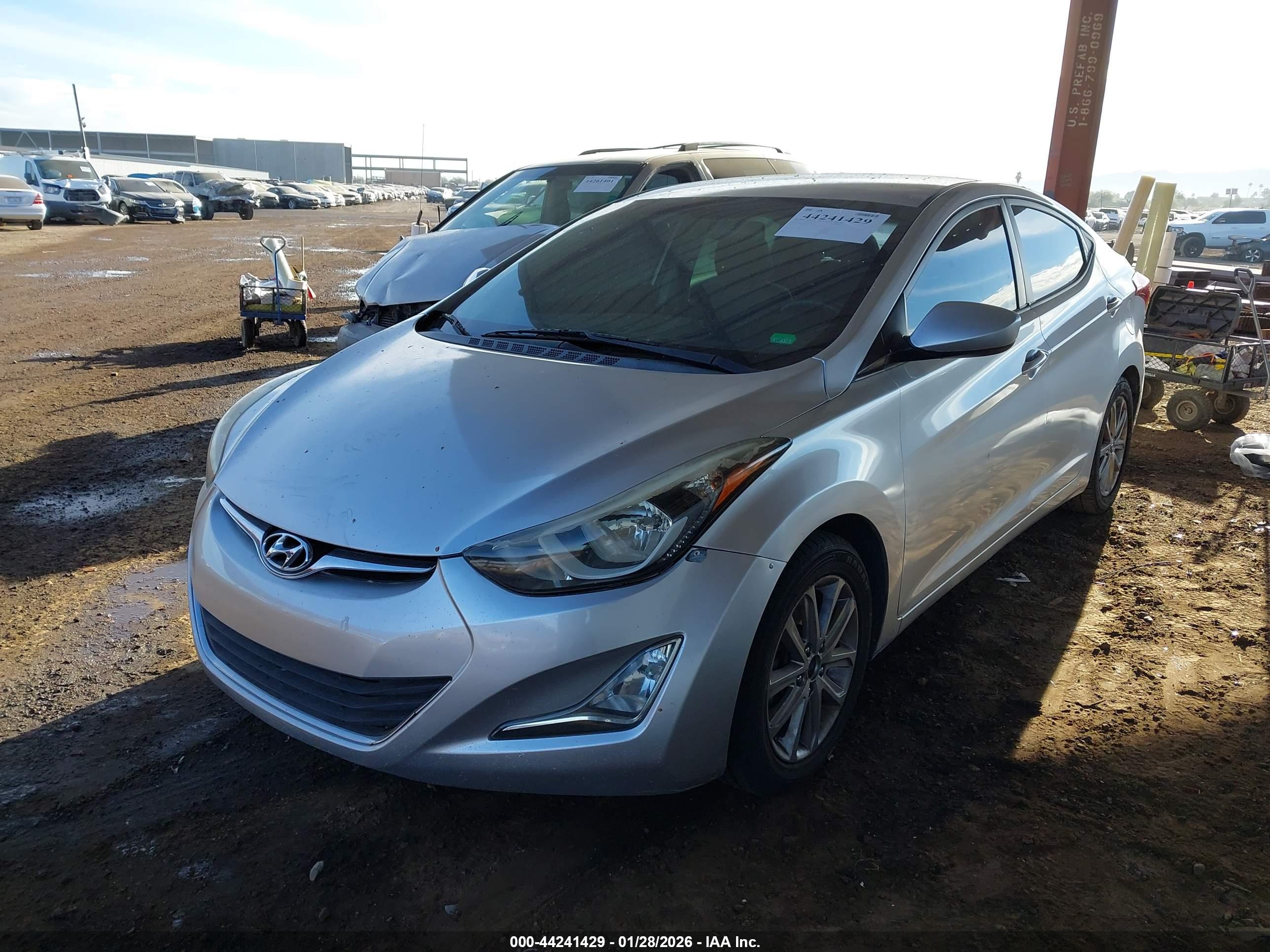 HYUNDAI ELANTRA image 2