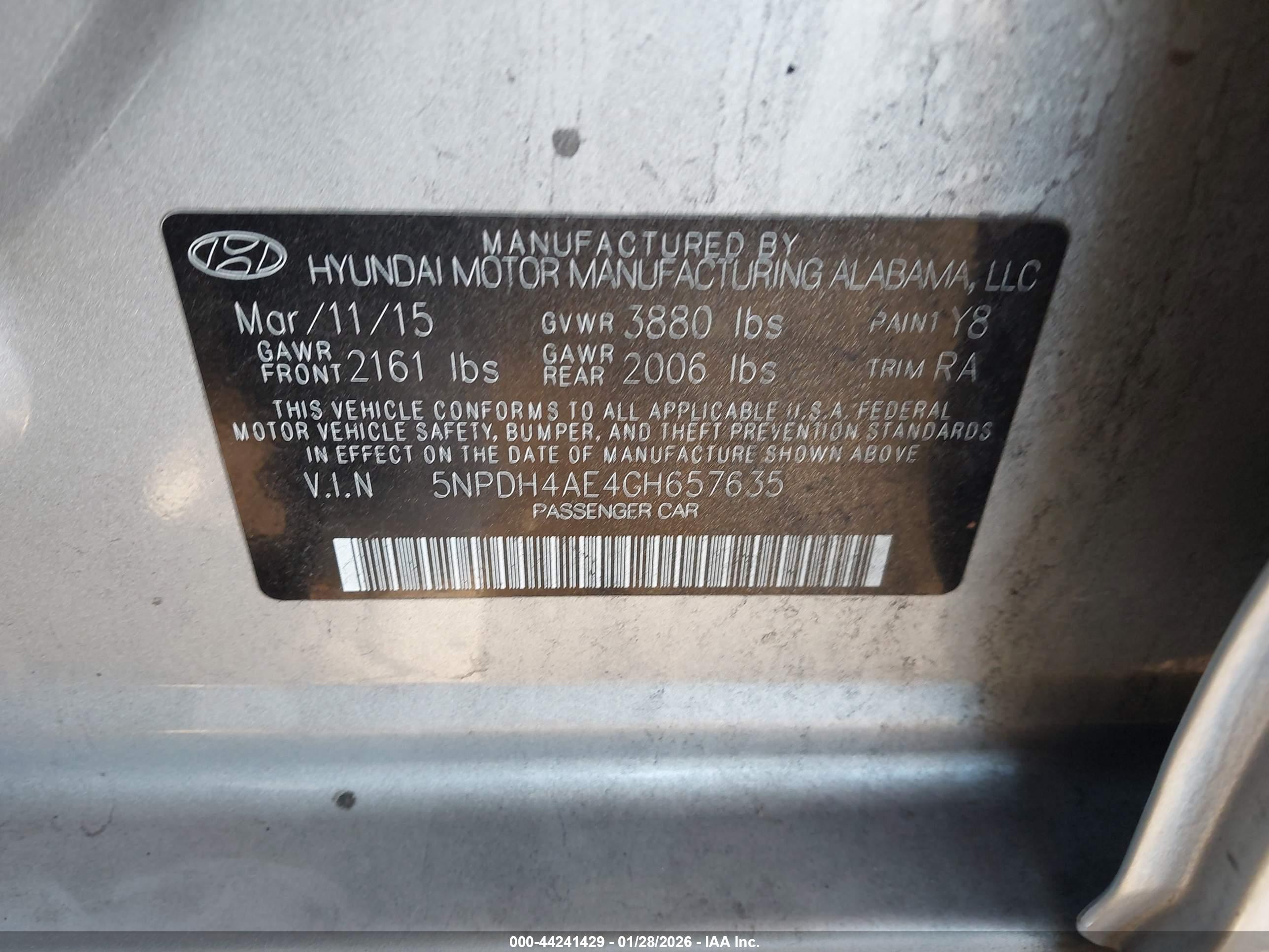 HYUNDAI ELANTRA image 9