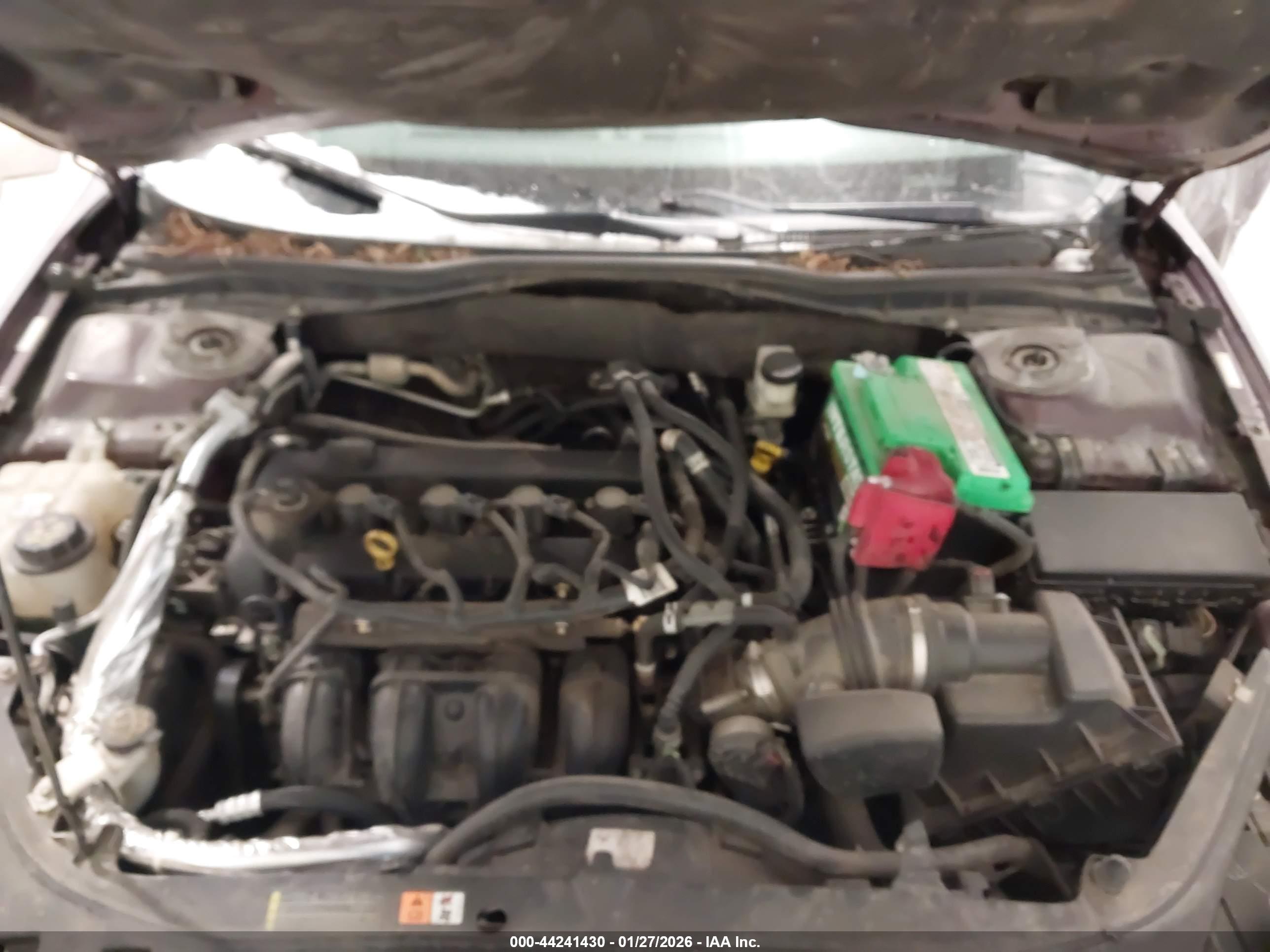FORD FUSION image 10