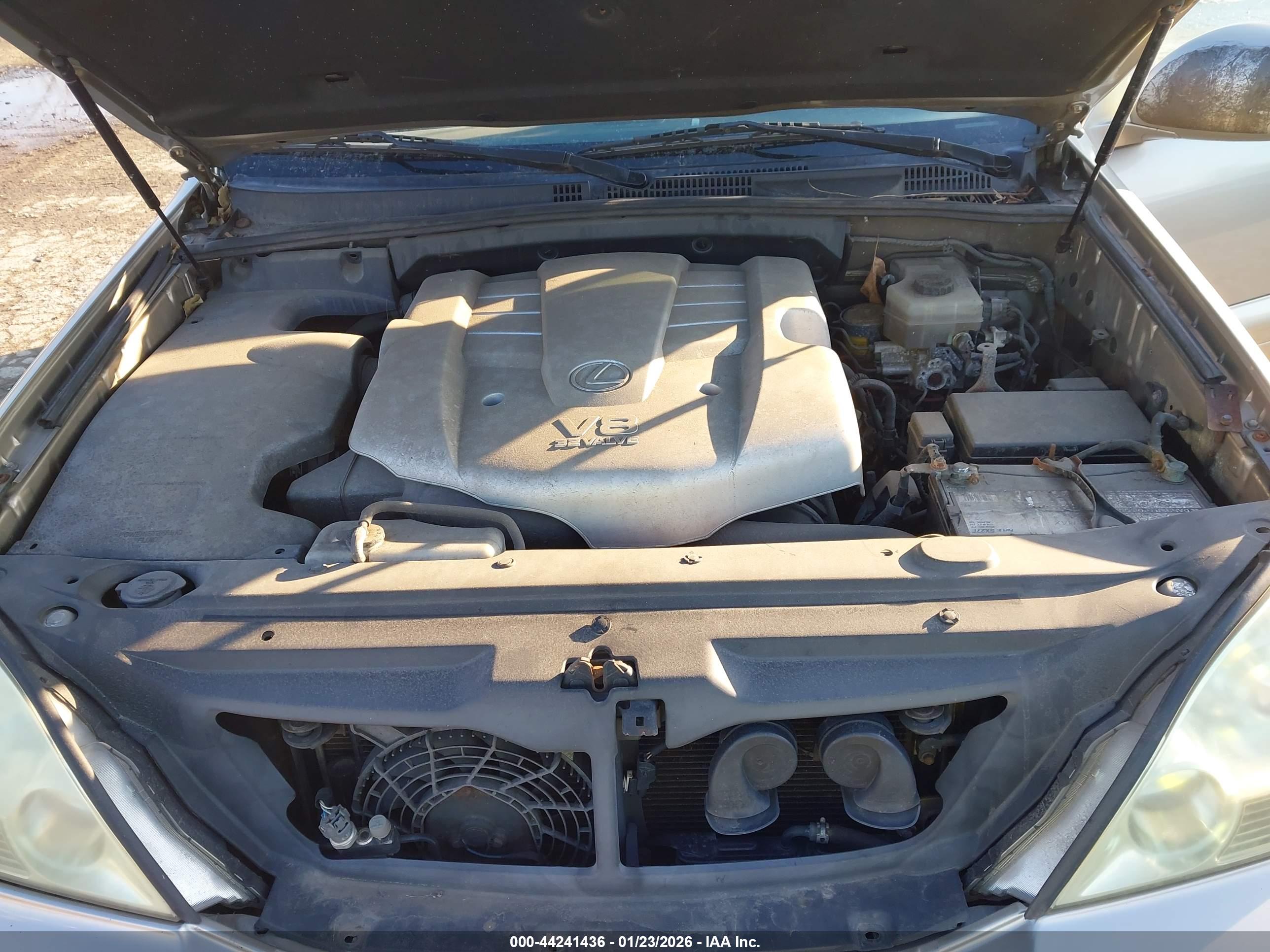 LEXUS GX image 10