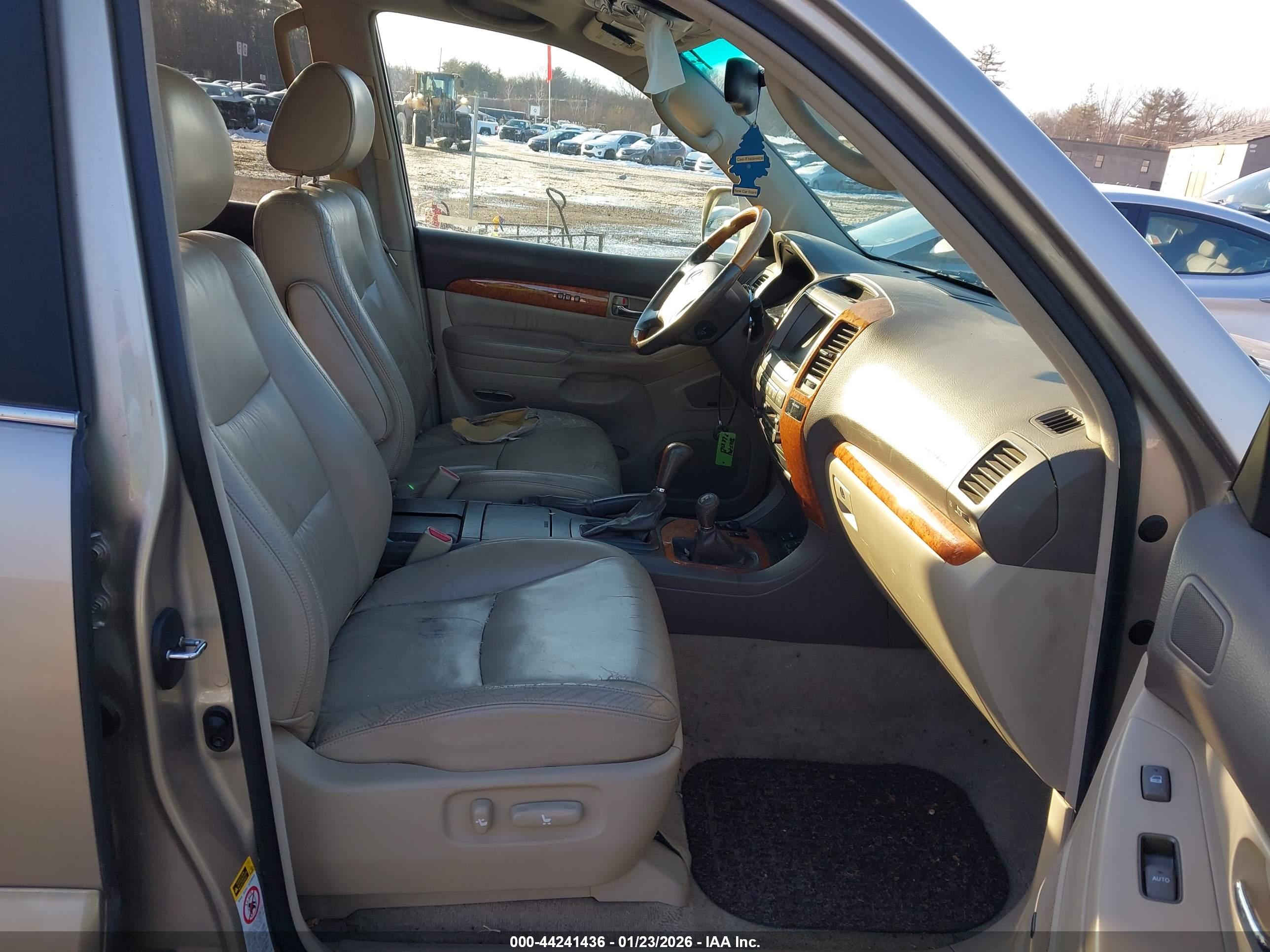 LEXUS GX image 5