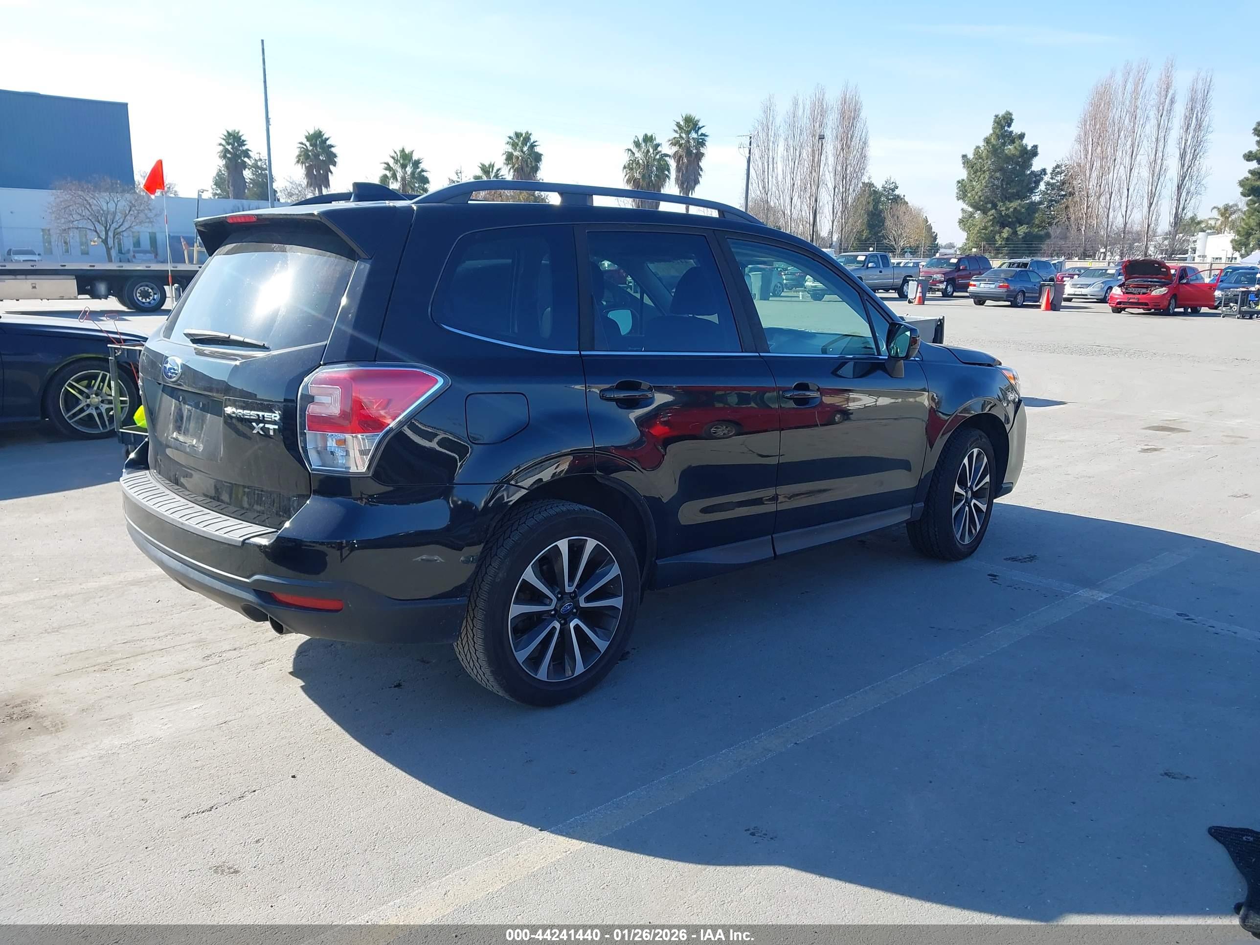 SUBARU FORESTER image 4