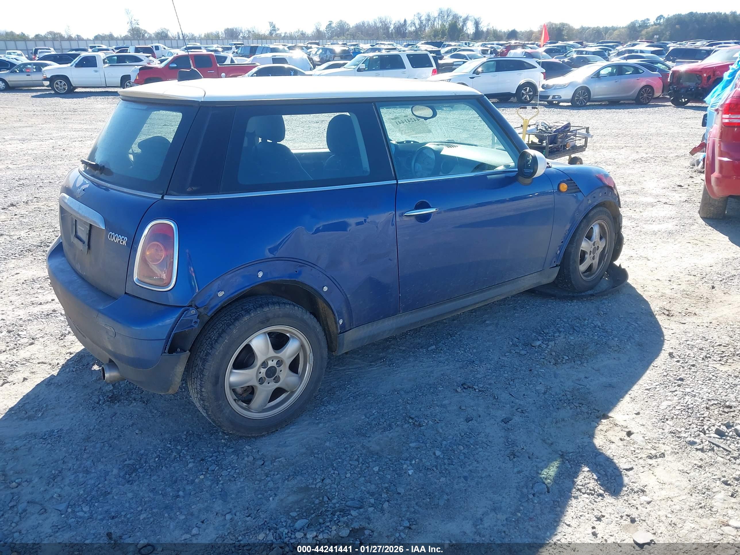 MINI COOPER image 4