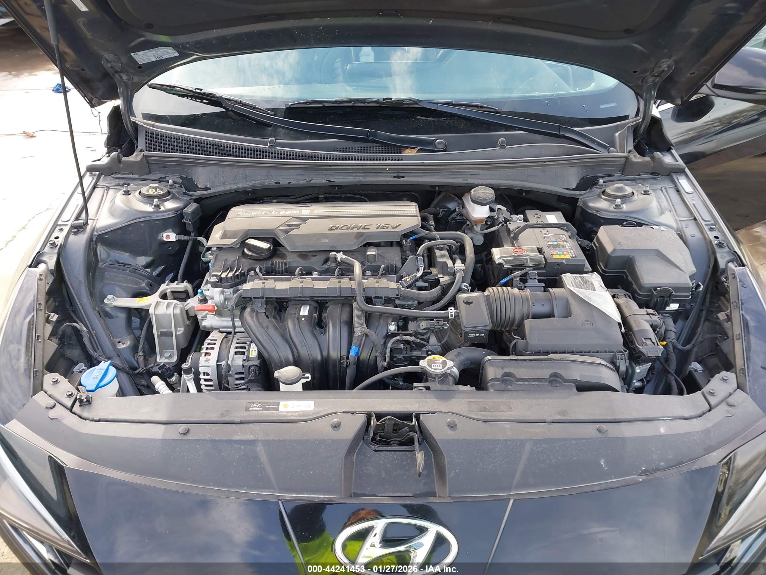 HYUNDAI ELANTRA image 10