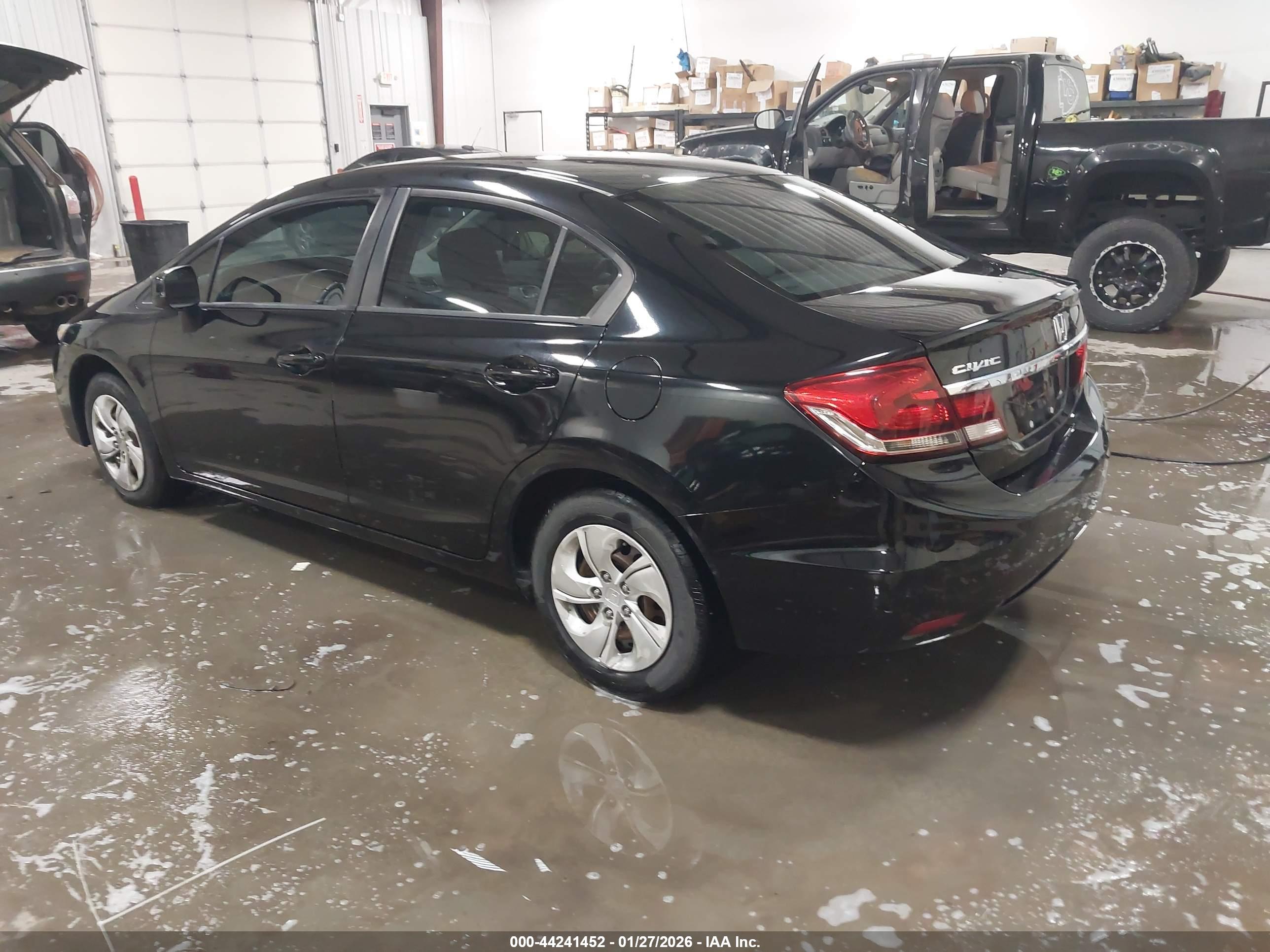 HONDA CIVIC image 3