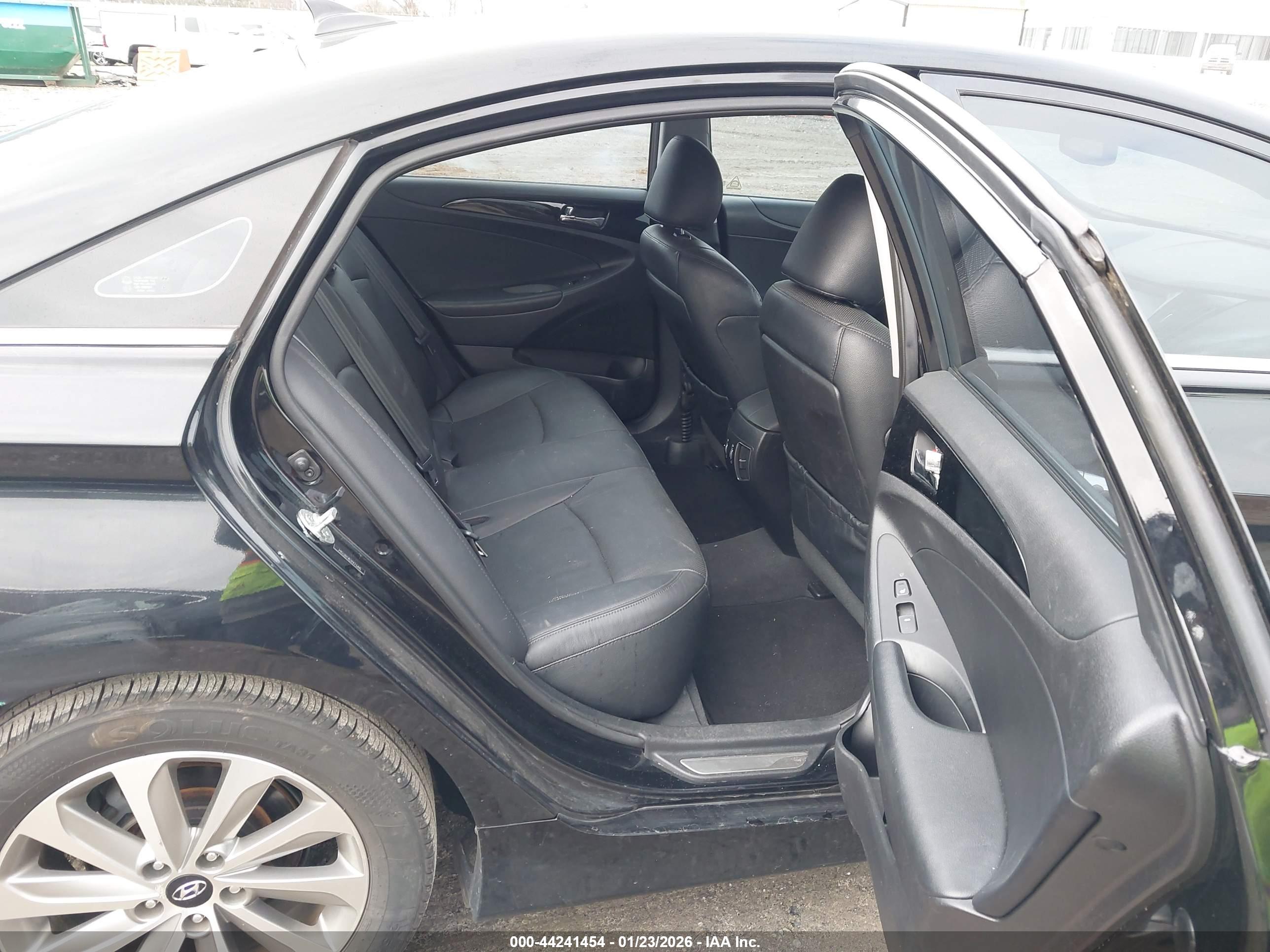 HYUNDAI SONATA image 8