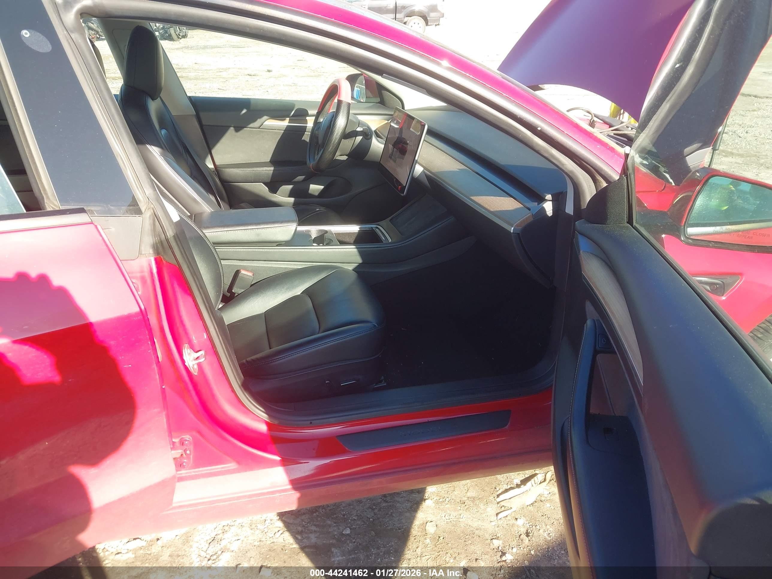 TESLA MODEL image 5