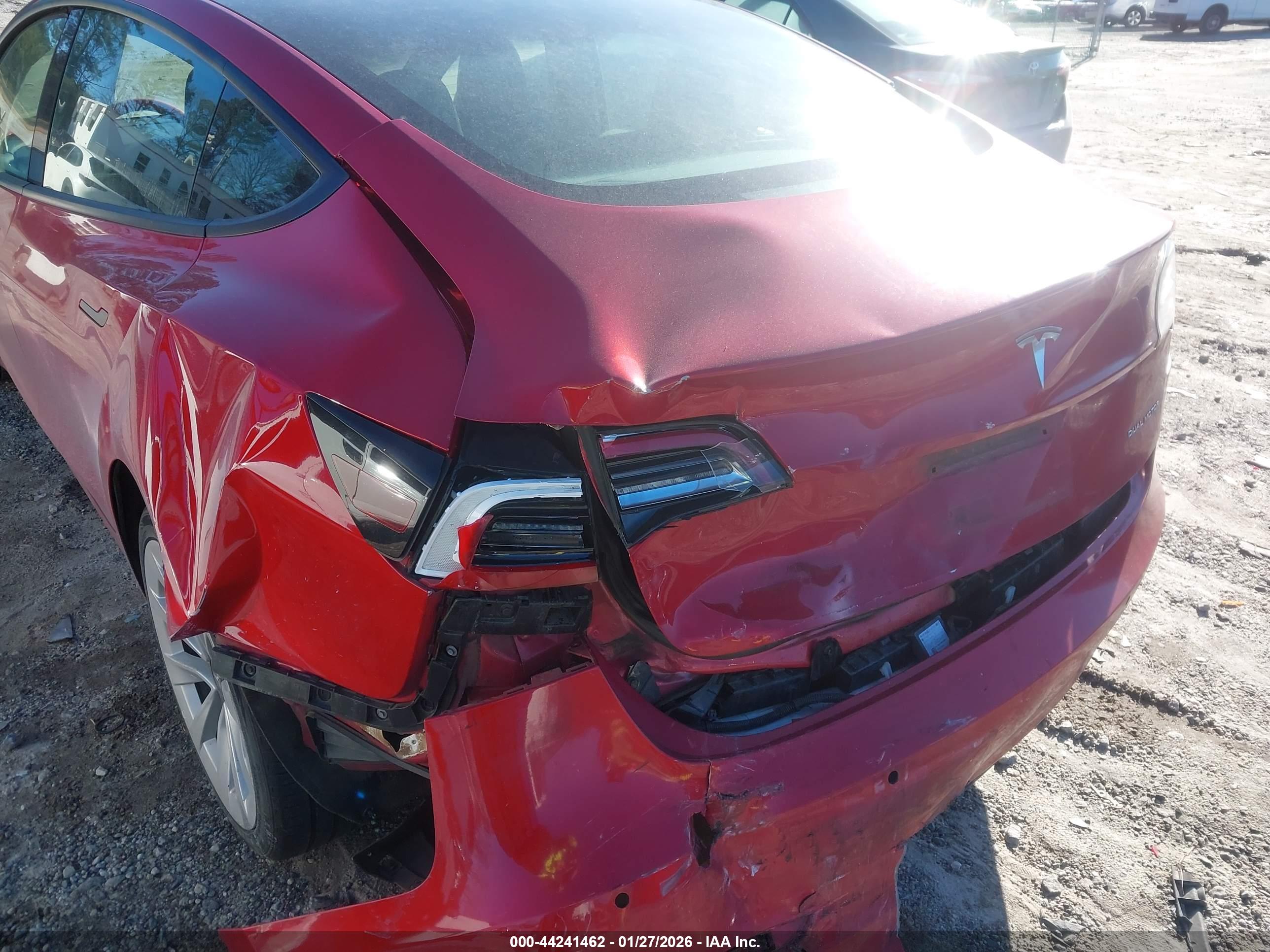 TESLA MODEL image 6