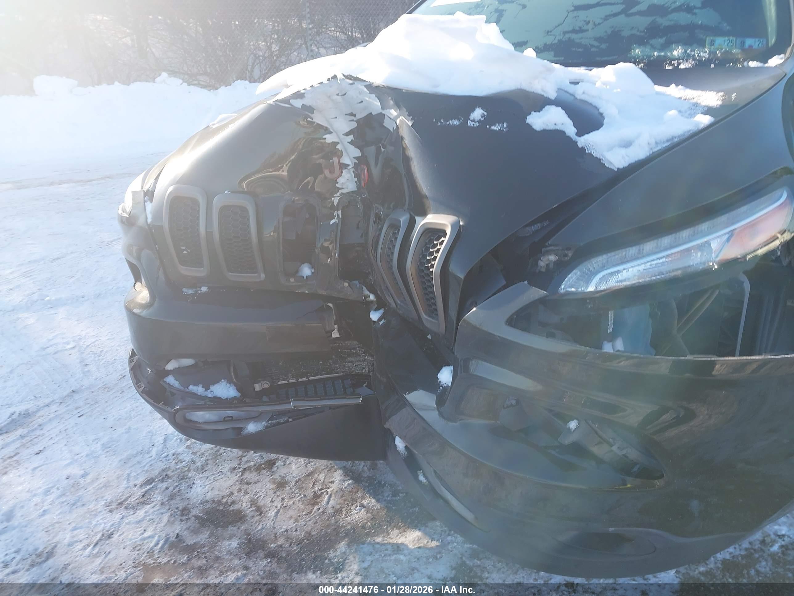 JEEP CHEROKEE image 6