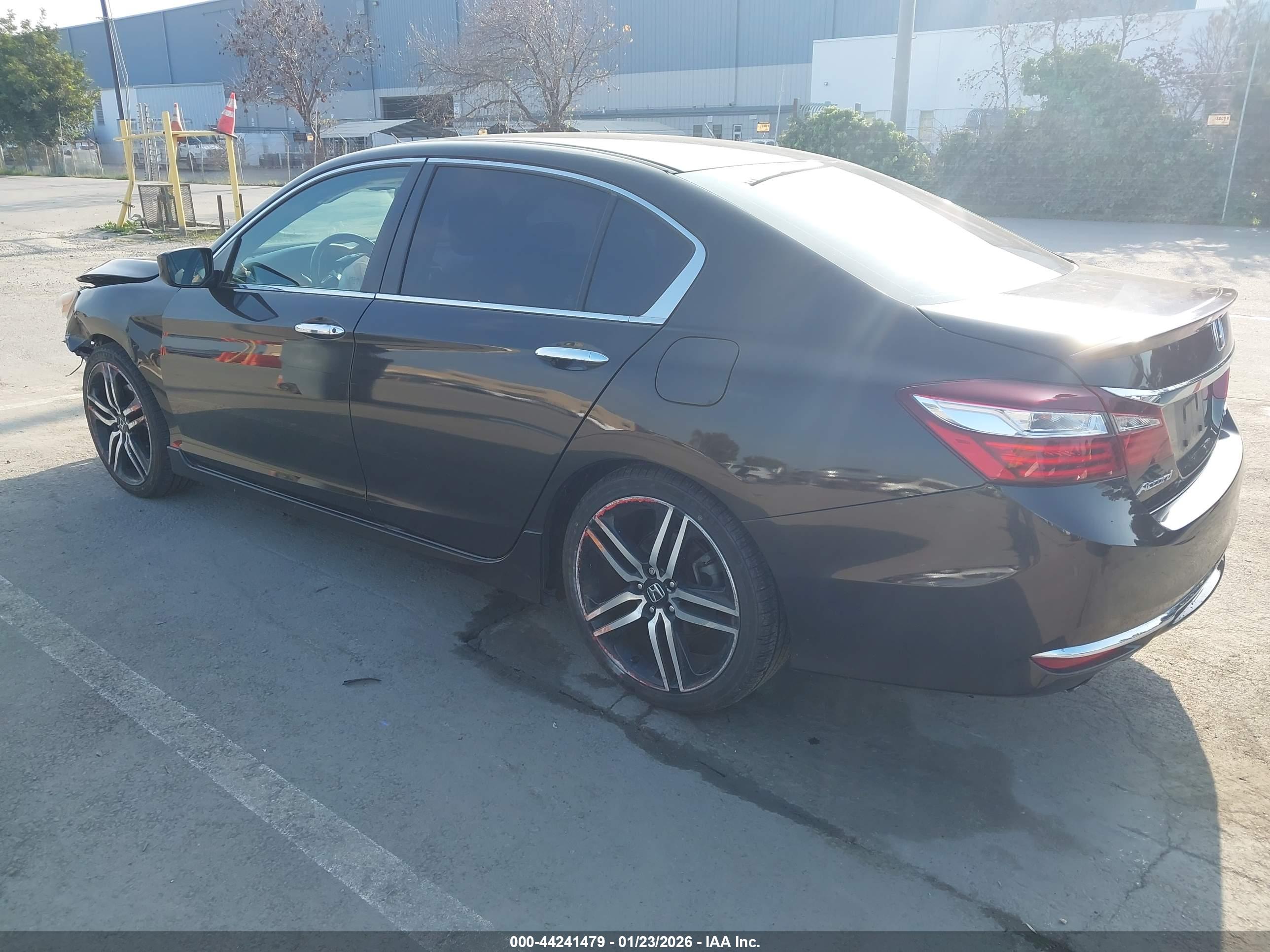 HONDA ACCORD image 3