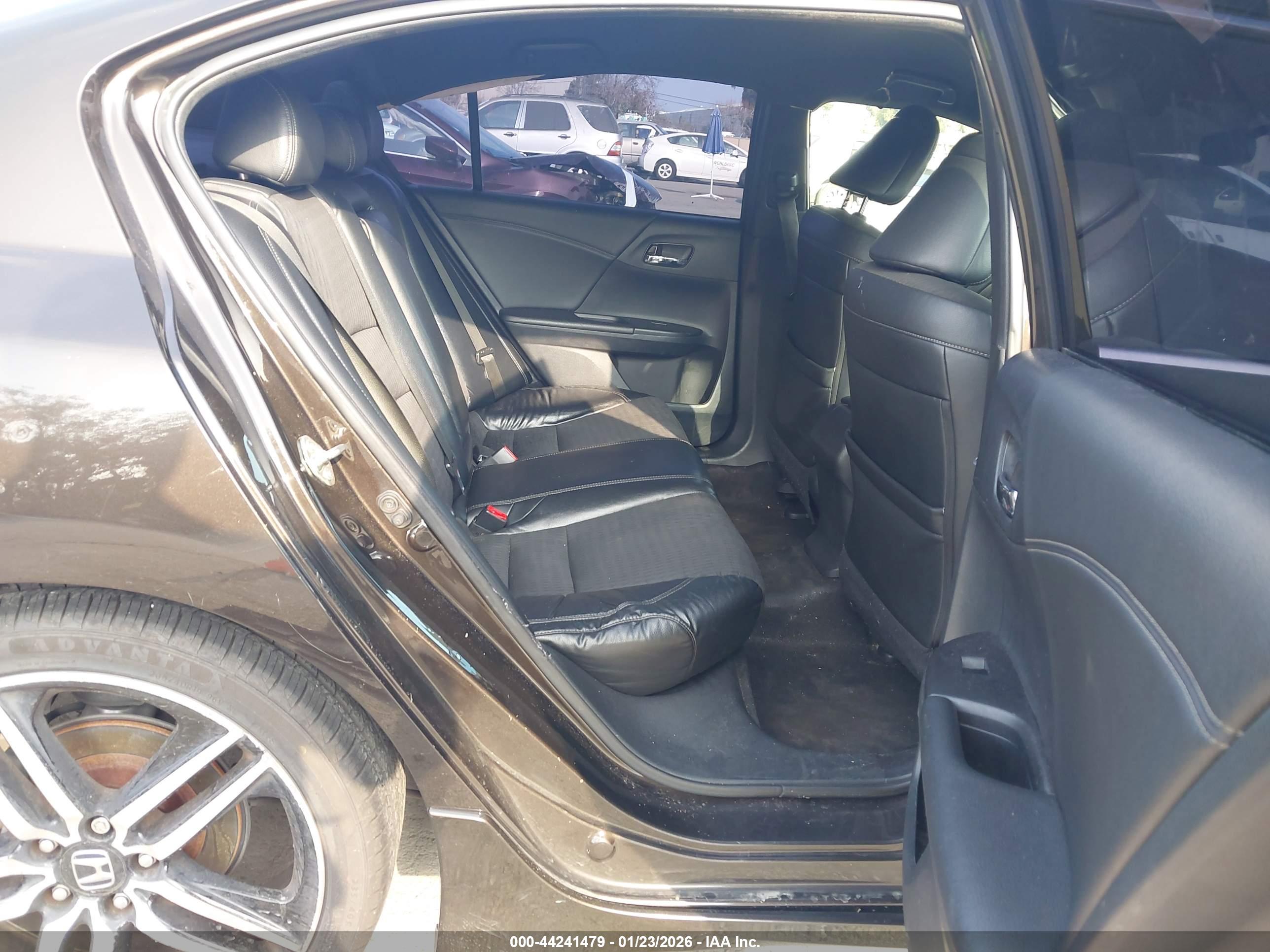 HONDA ACCORD image 8