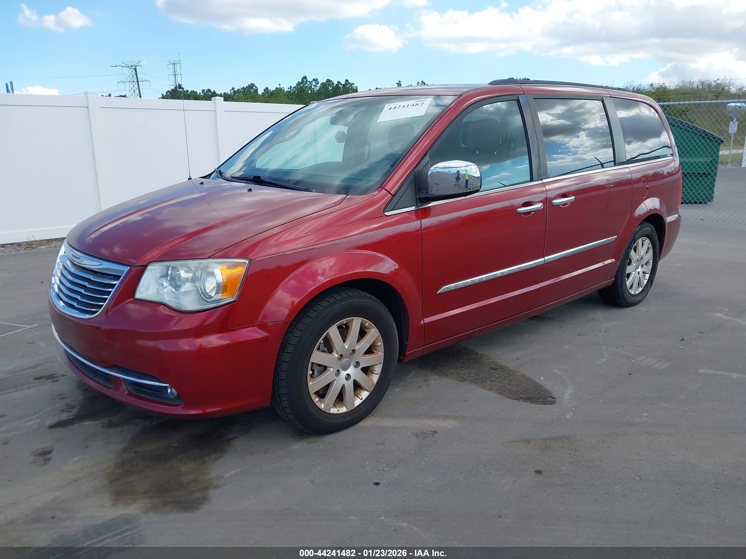 CHRYSLER TOWN image 2
