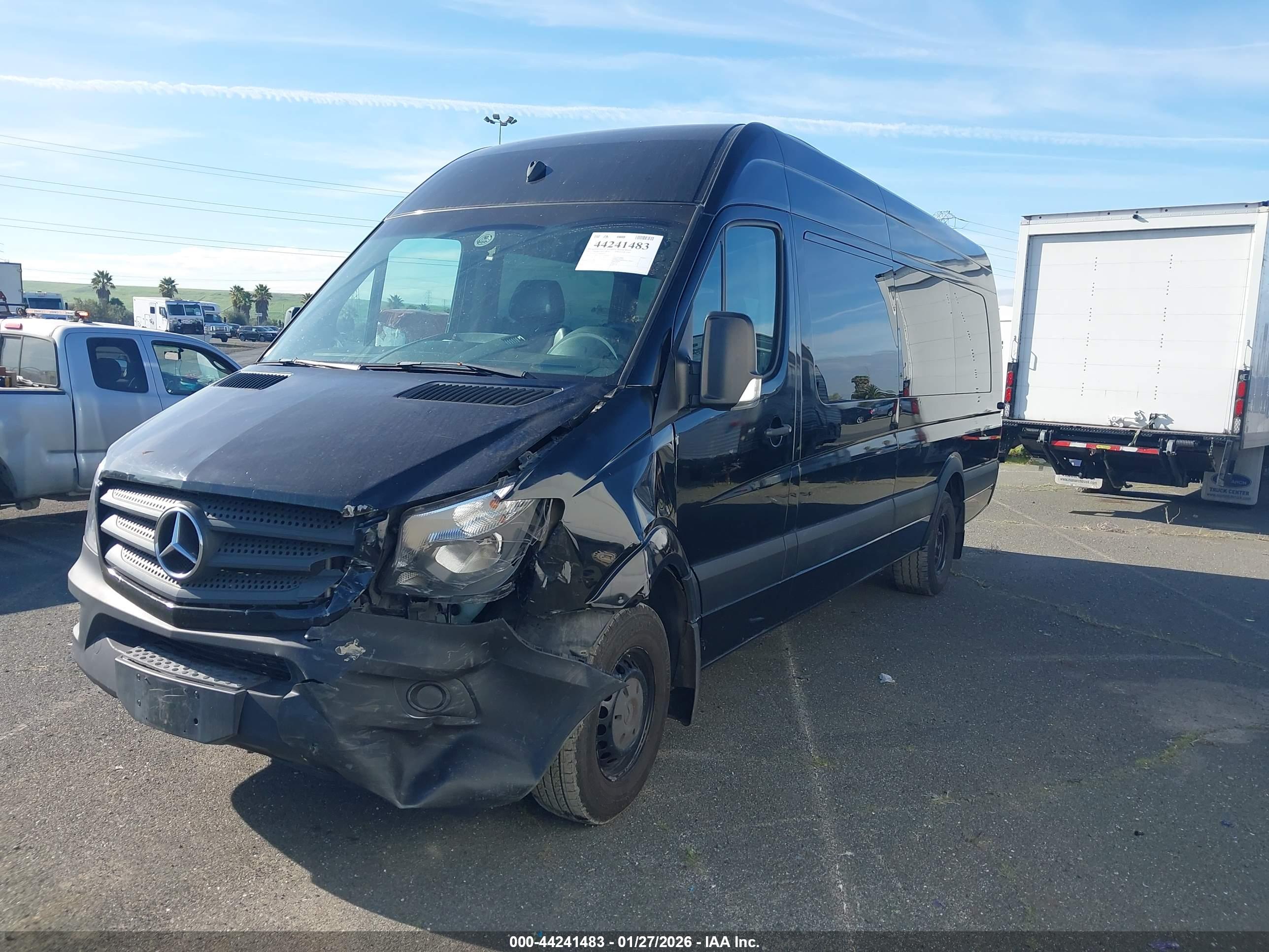 MERCEDES-BENZ SPRINTER image 2