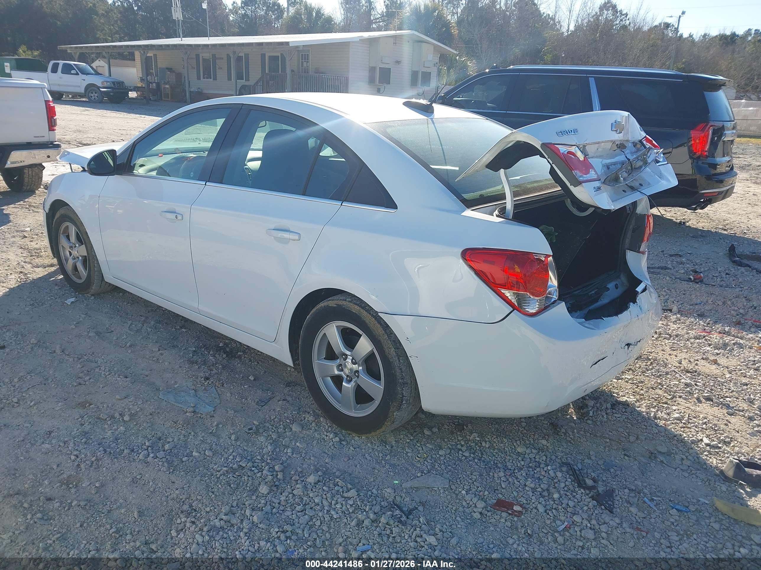 CHEVROLET CRUZE image 3