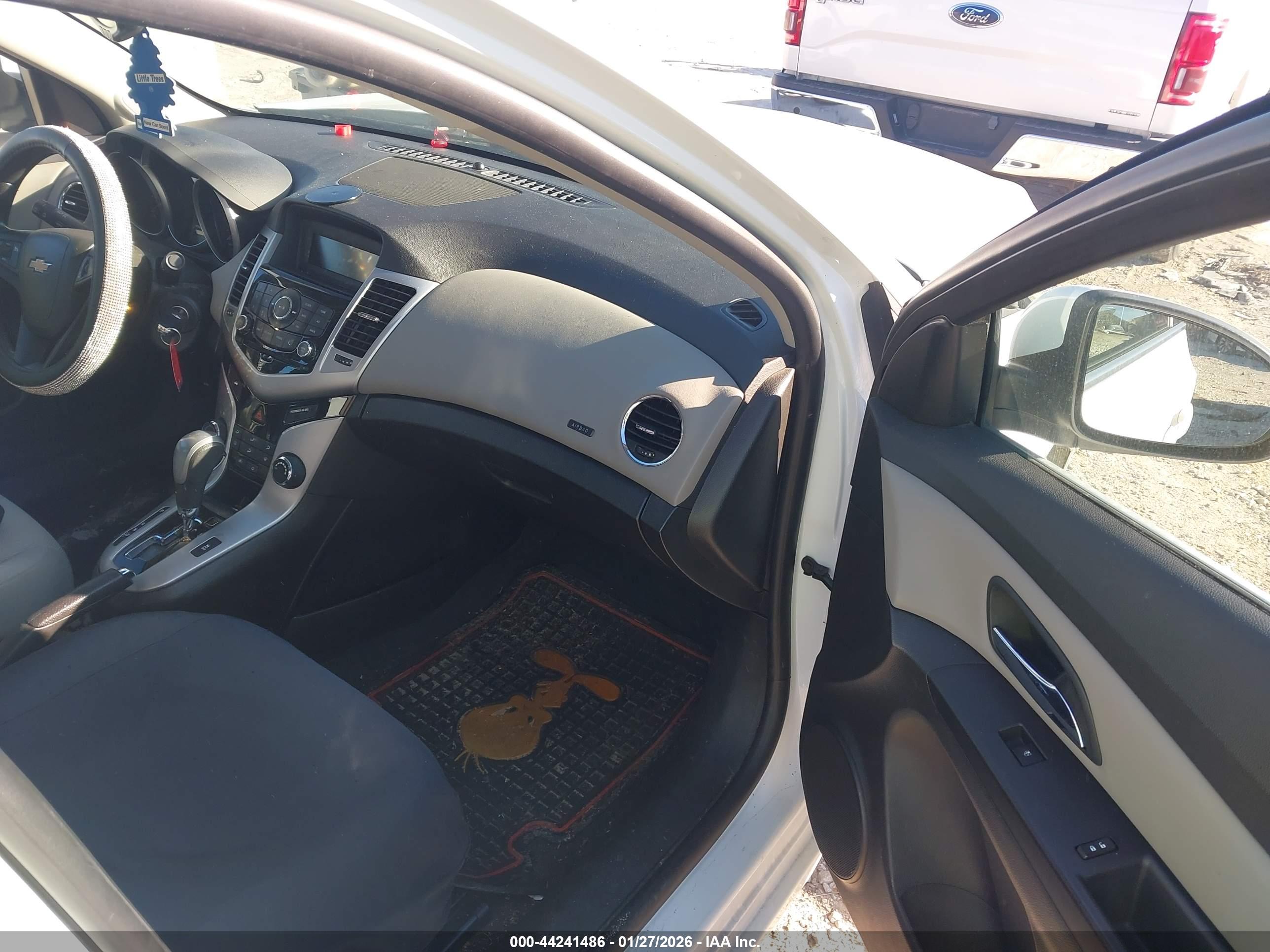 CHEVROLET CRUZE image 5