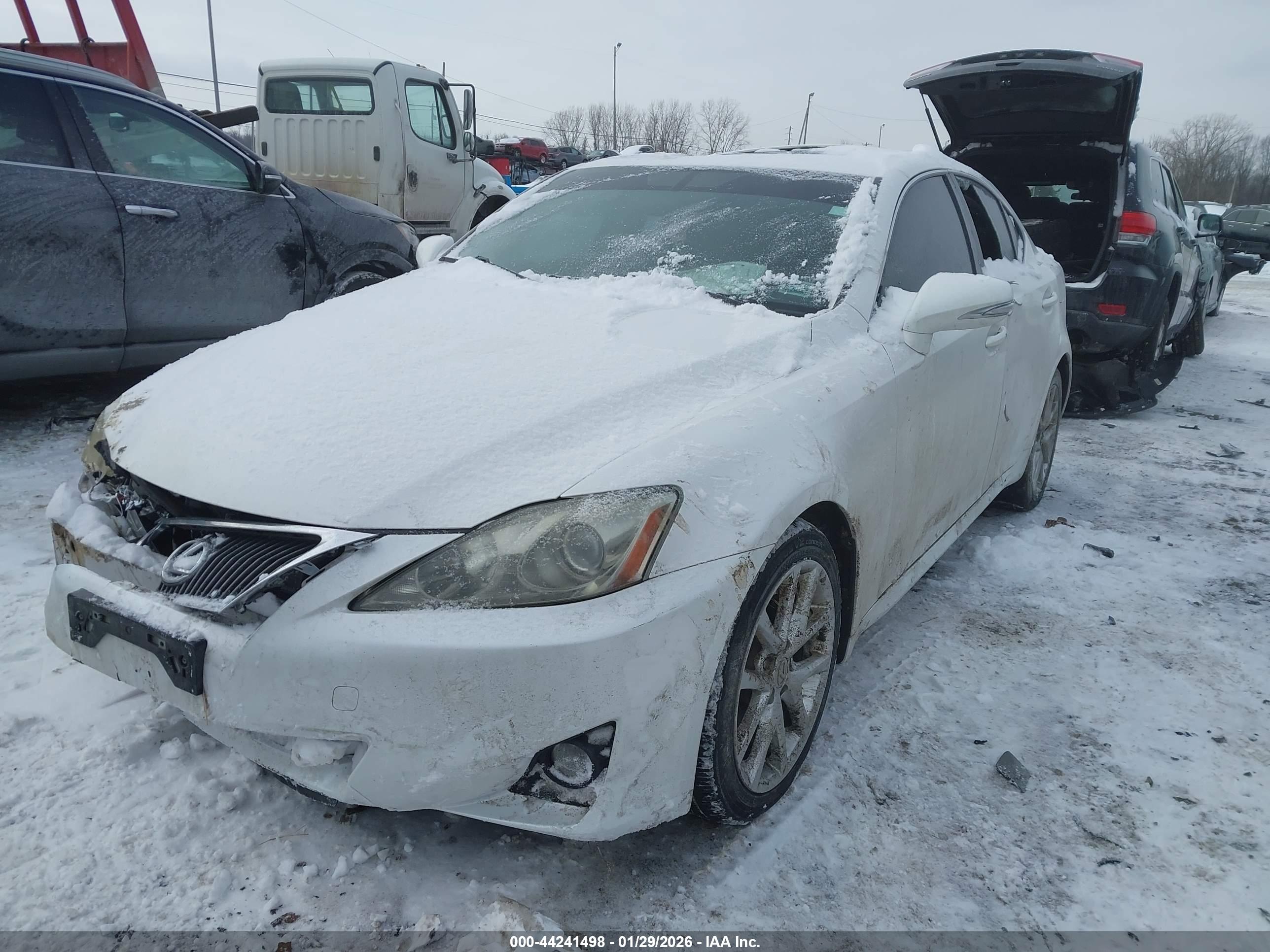 LEXUS IS image 2