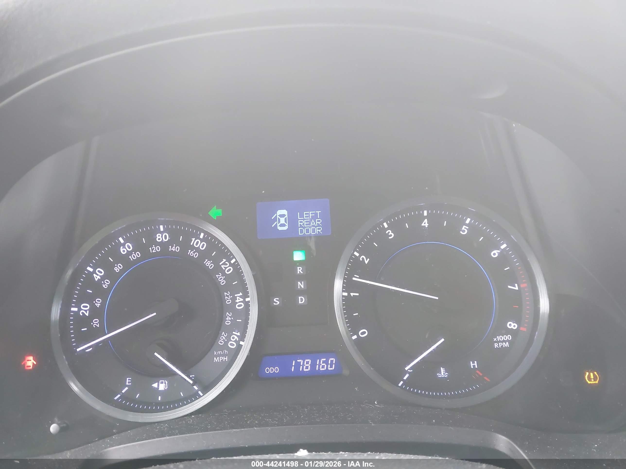 LEXUS IS image 7