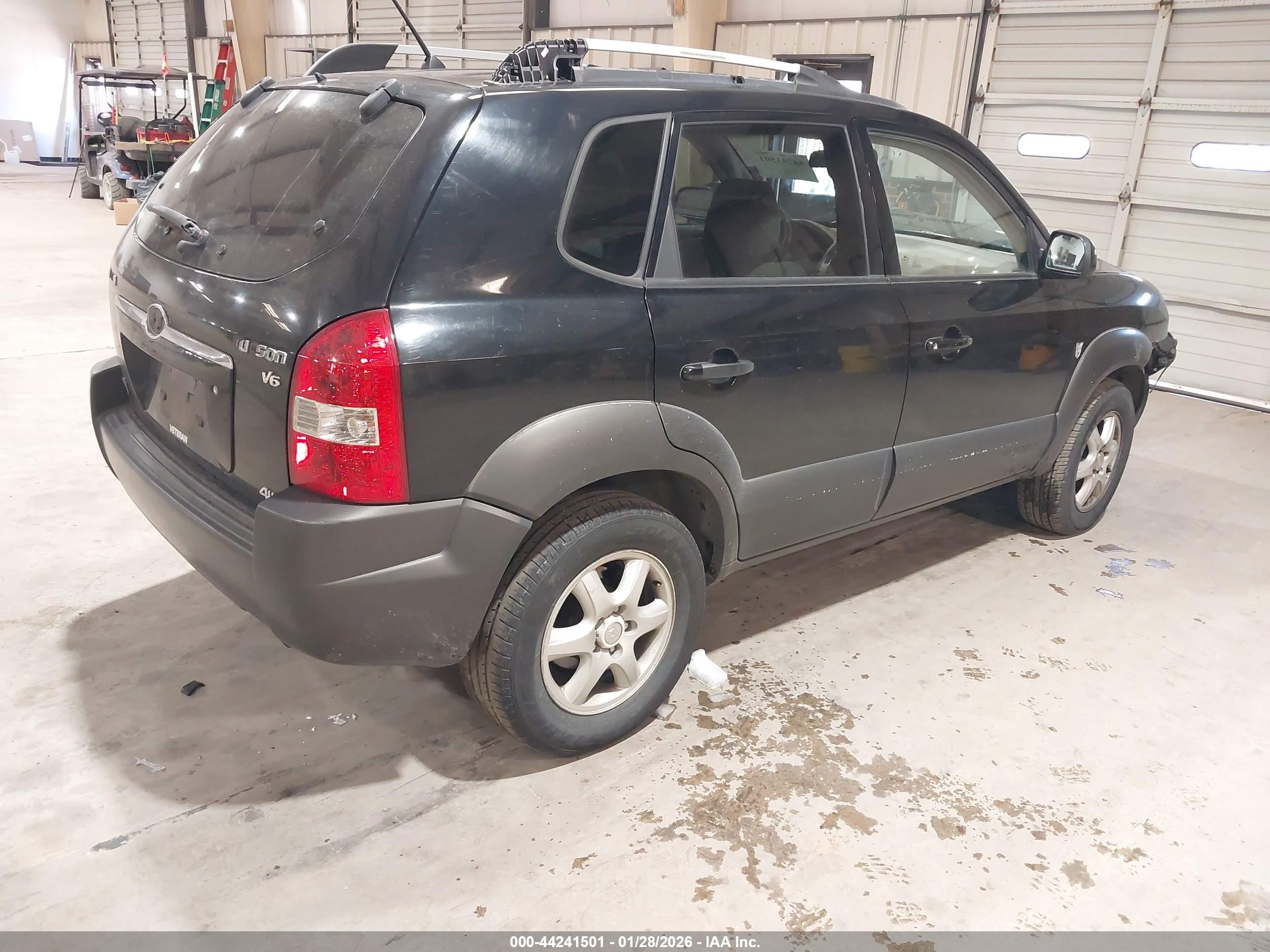 HYUNDAI TUCSON image 4