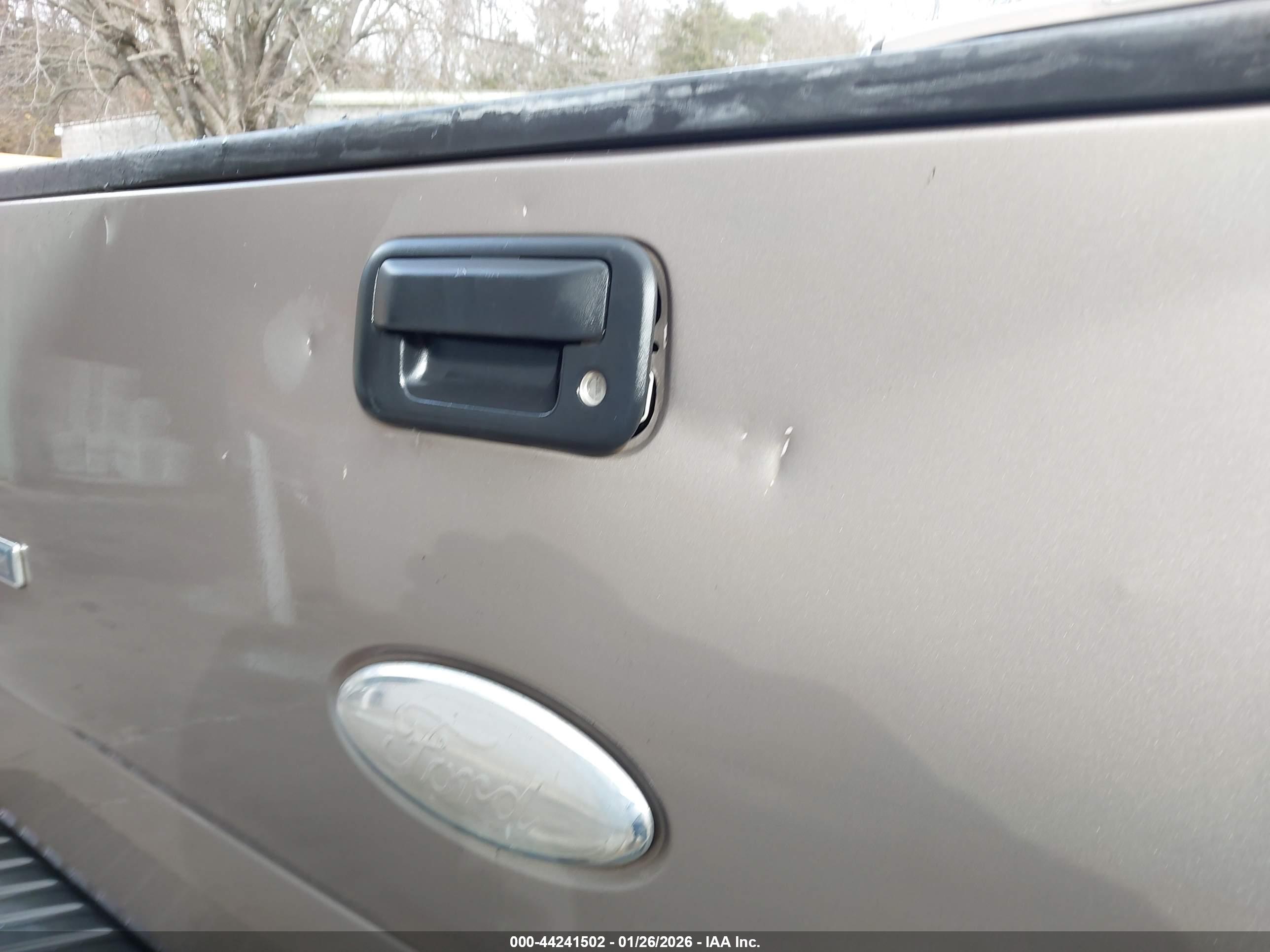 FORD F-150 image 6