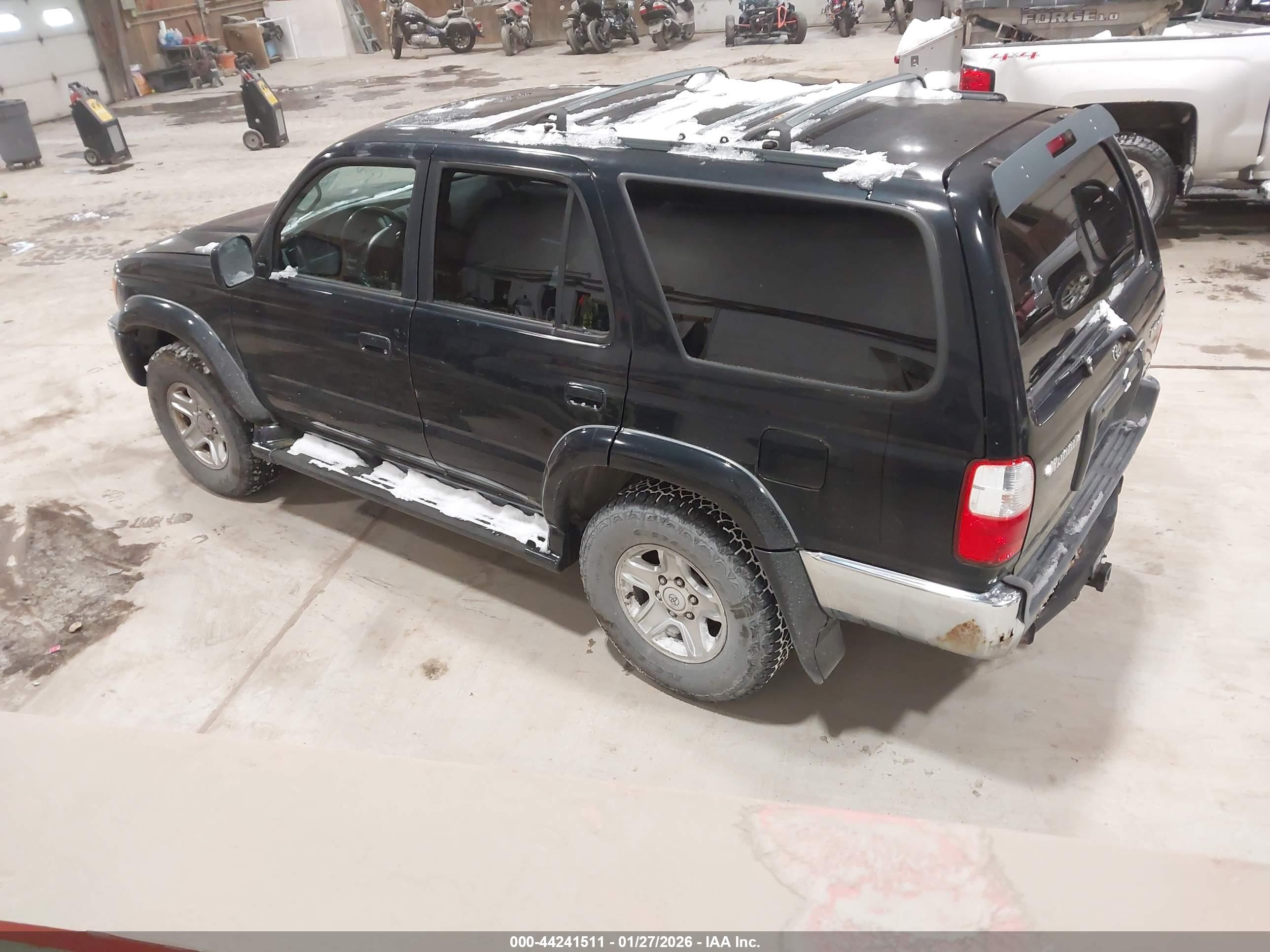 TOYOTA 4RUNNER image 3