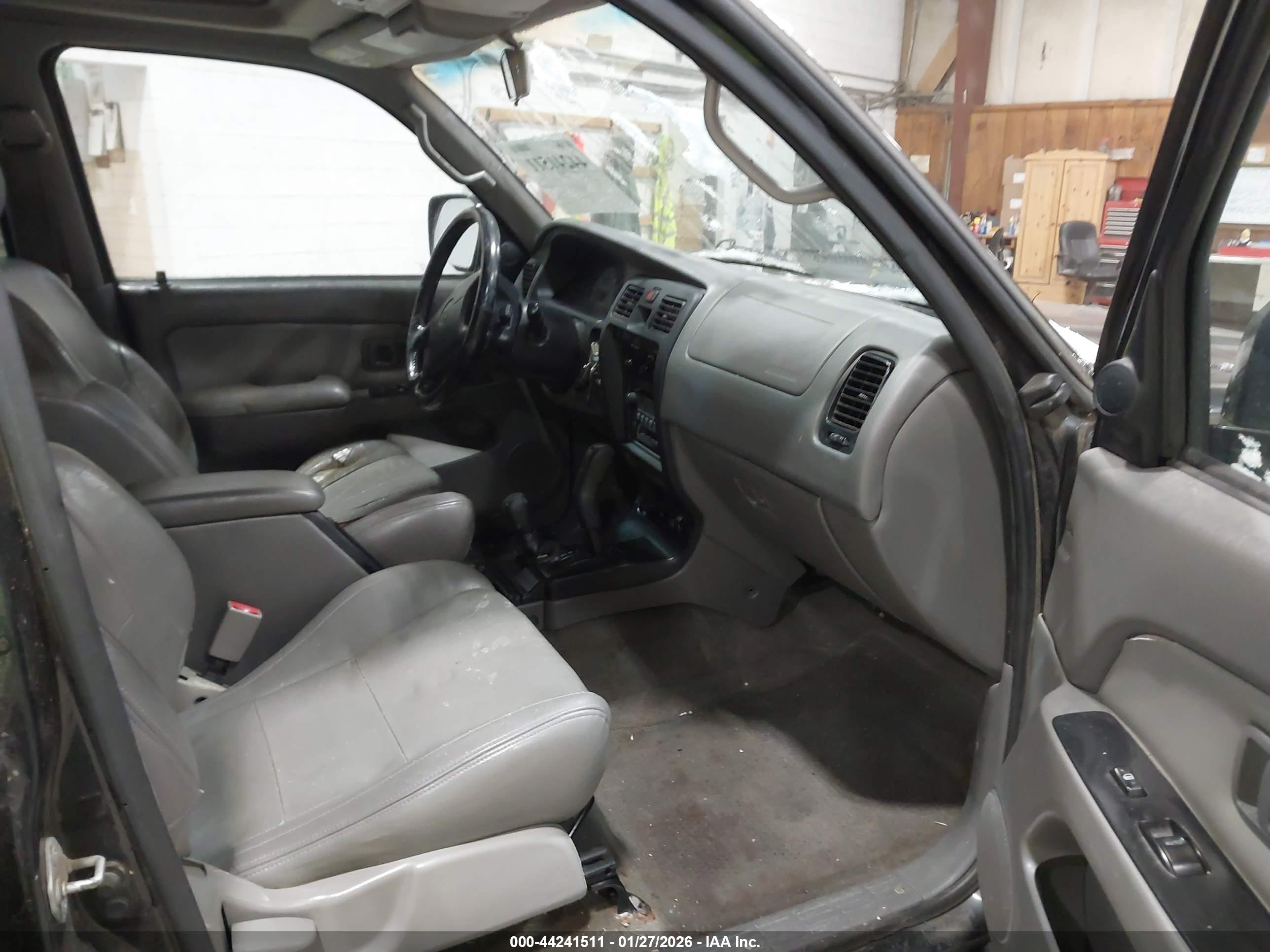 TOYOTA 4RUNNER image 5