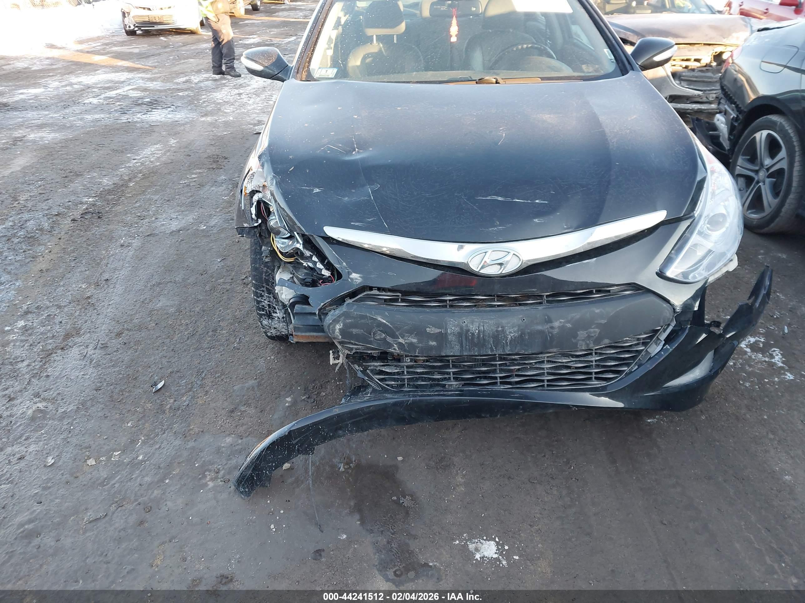 HYUNDAI SONATA image 6