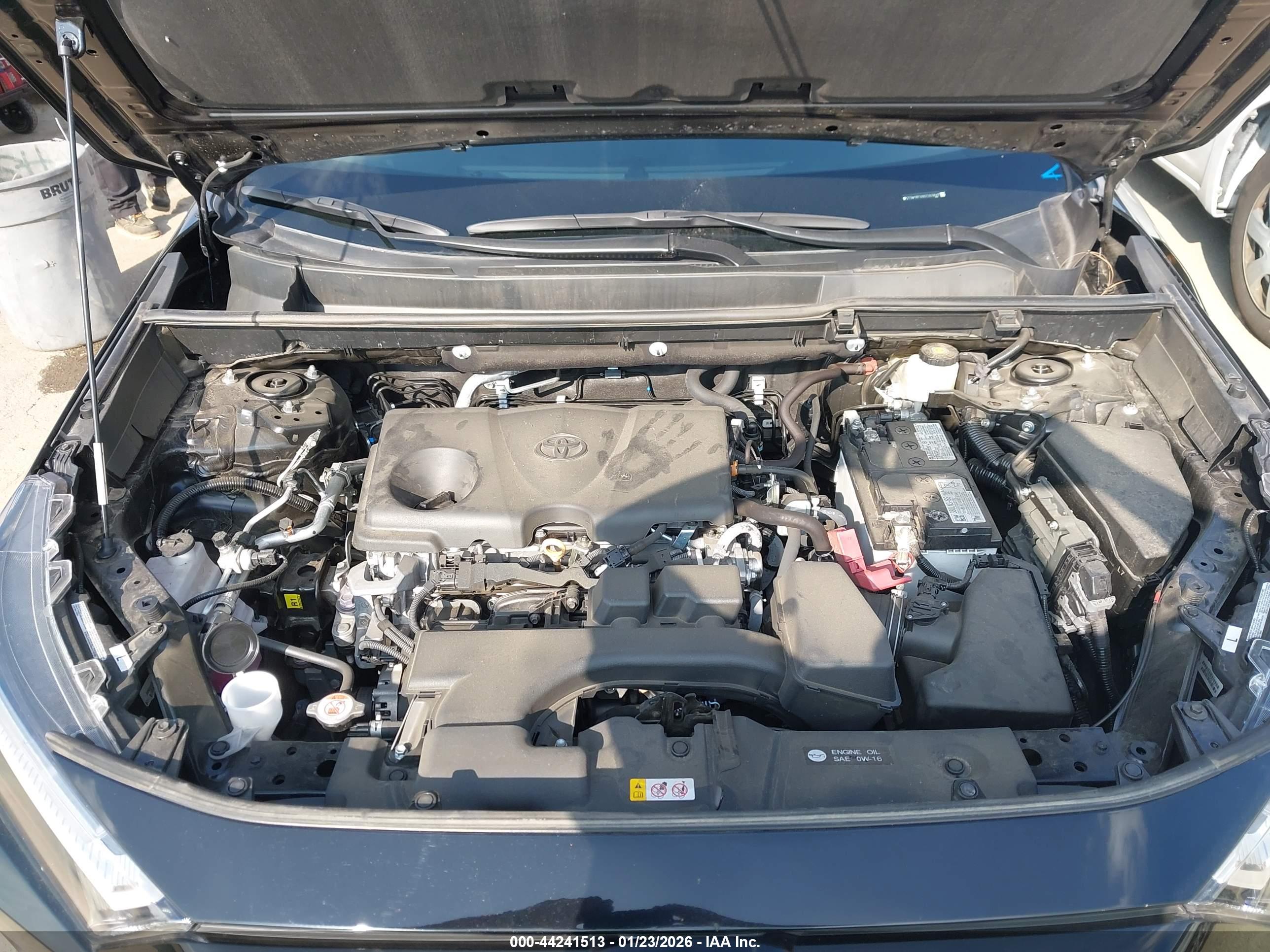 TOYOTA RAV4 image 10