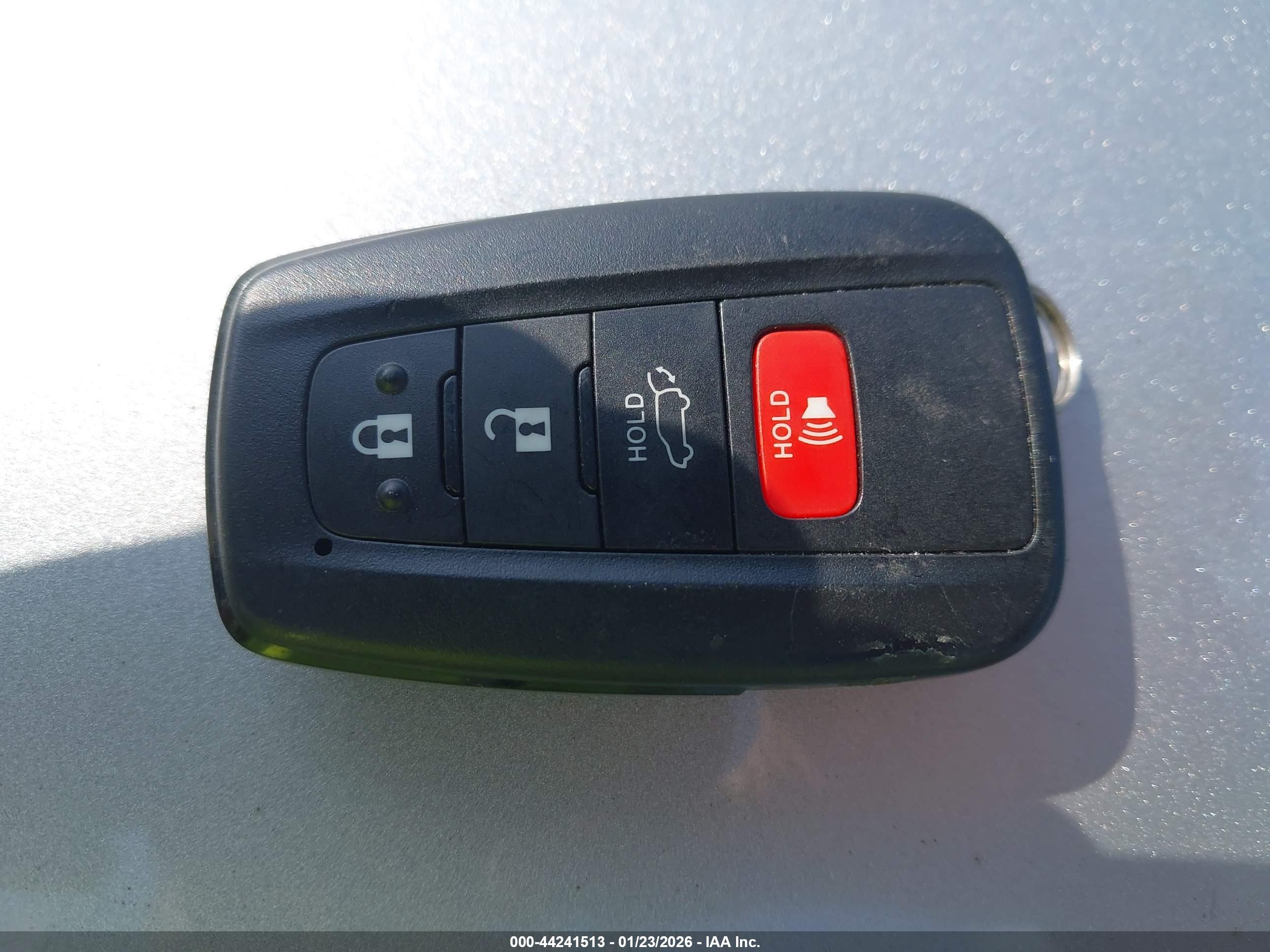 TOYOTA RAV4 image 11