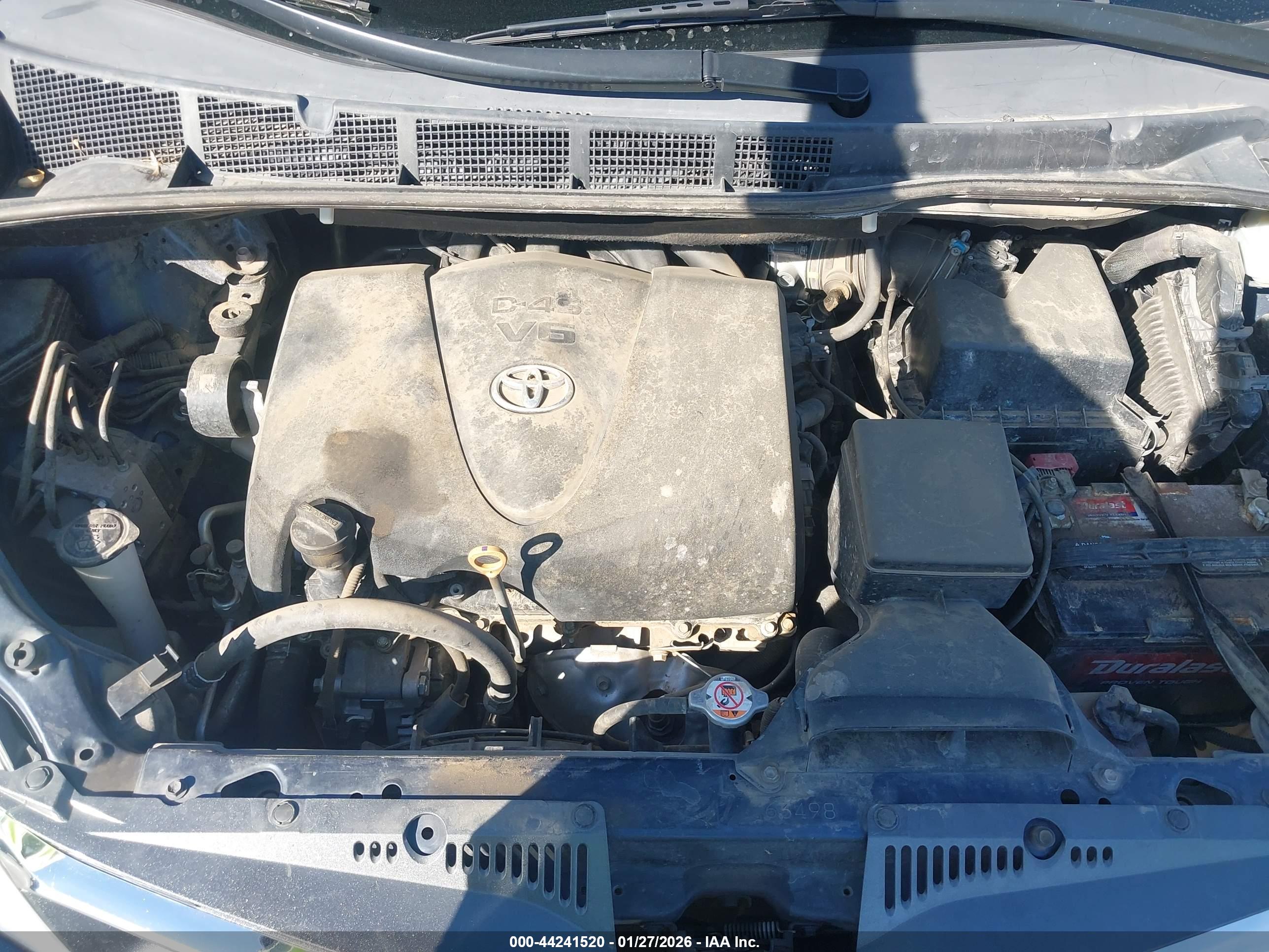TOYOTA SIENNA image 10