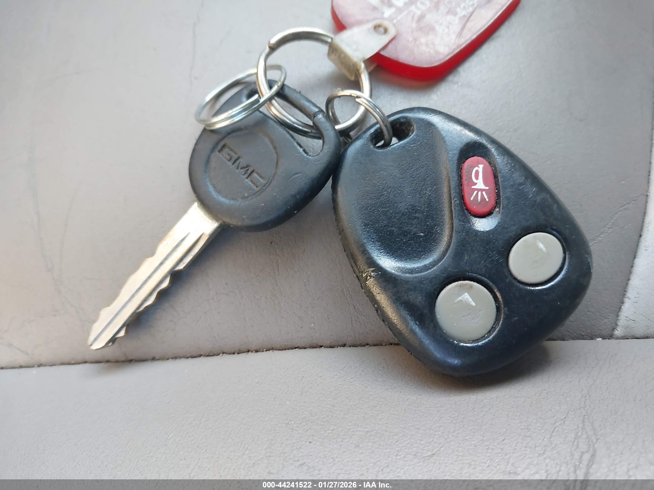 GMC YUKON image 11