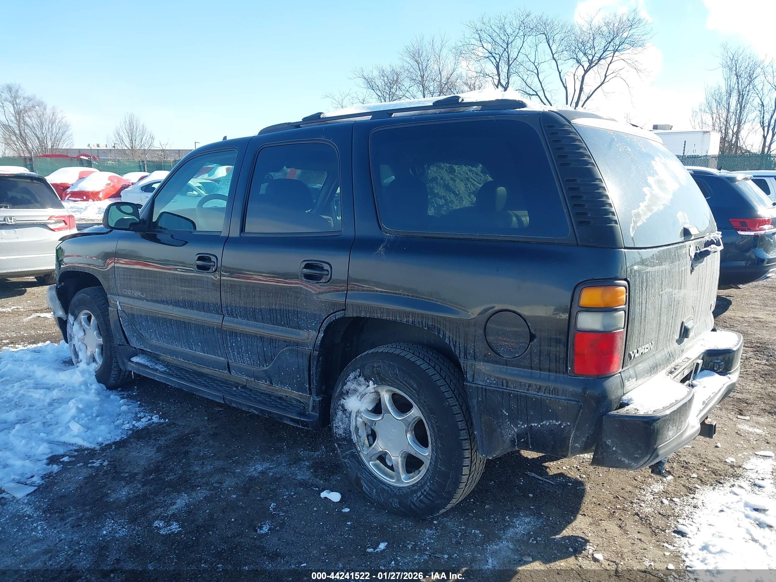 GMC YUKON image 3