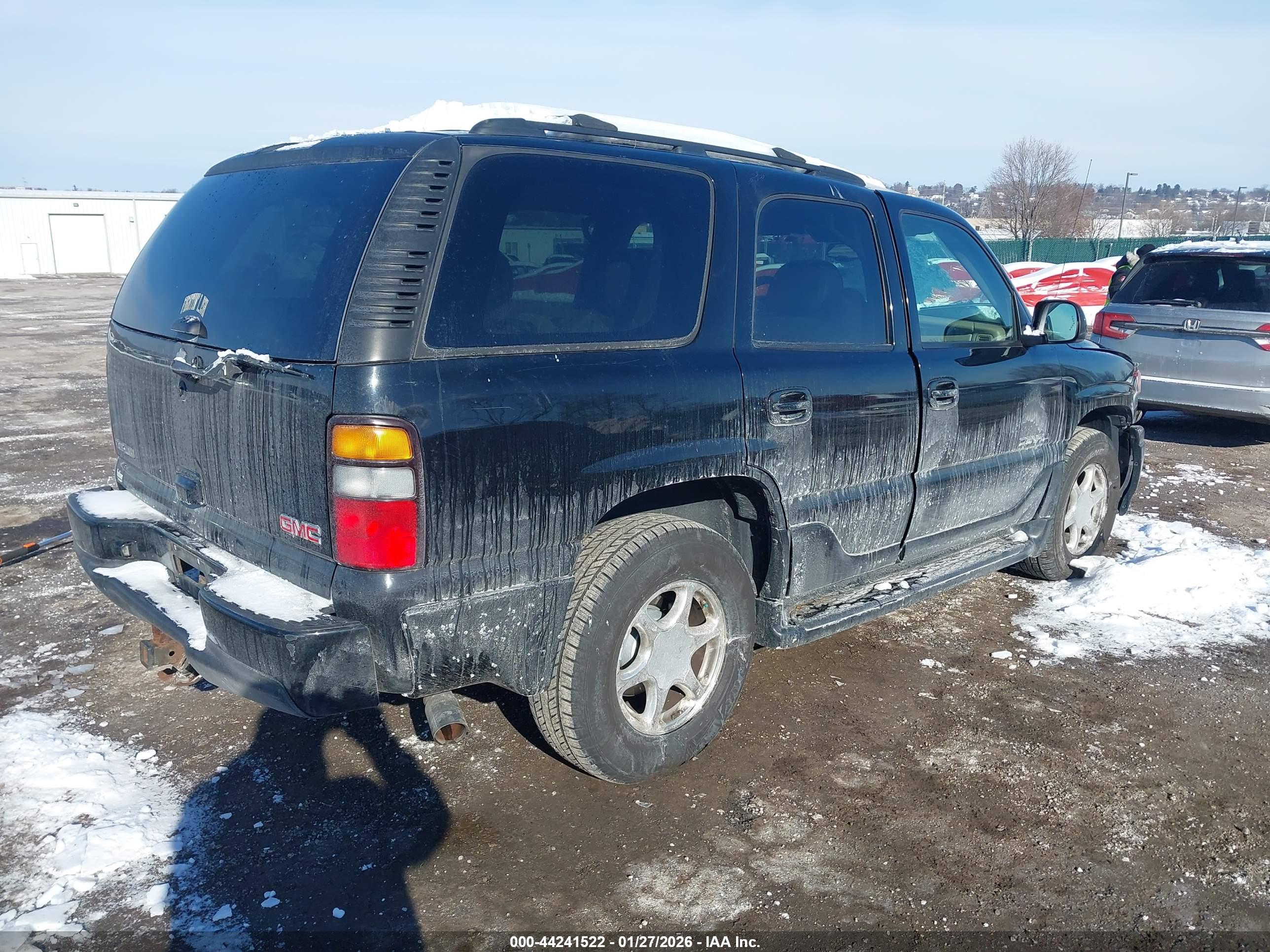 GMC YUKON image 4