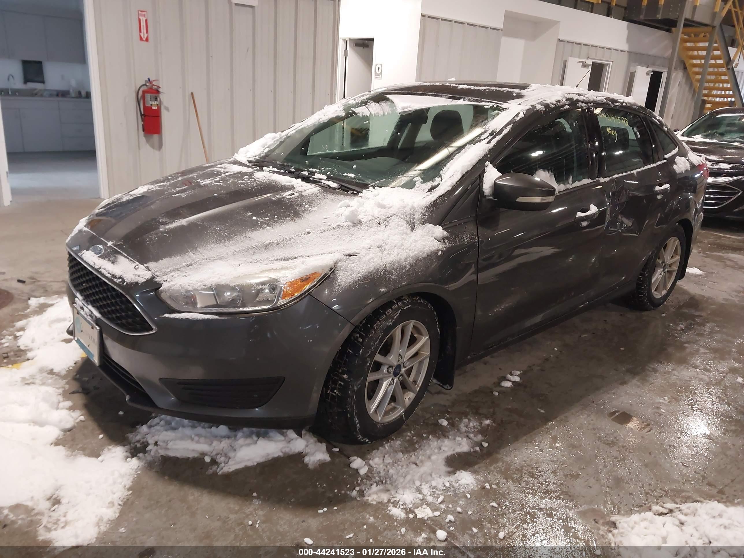 FORD FOCUS image 2