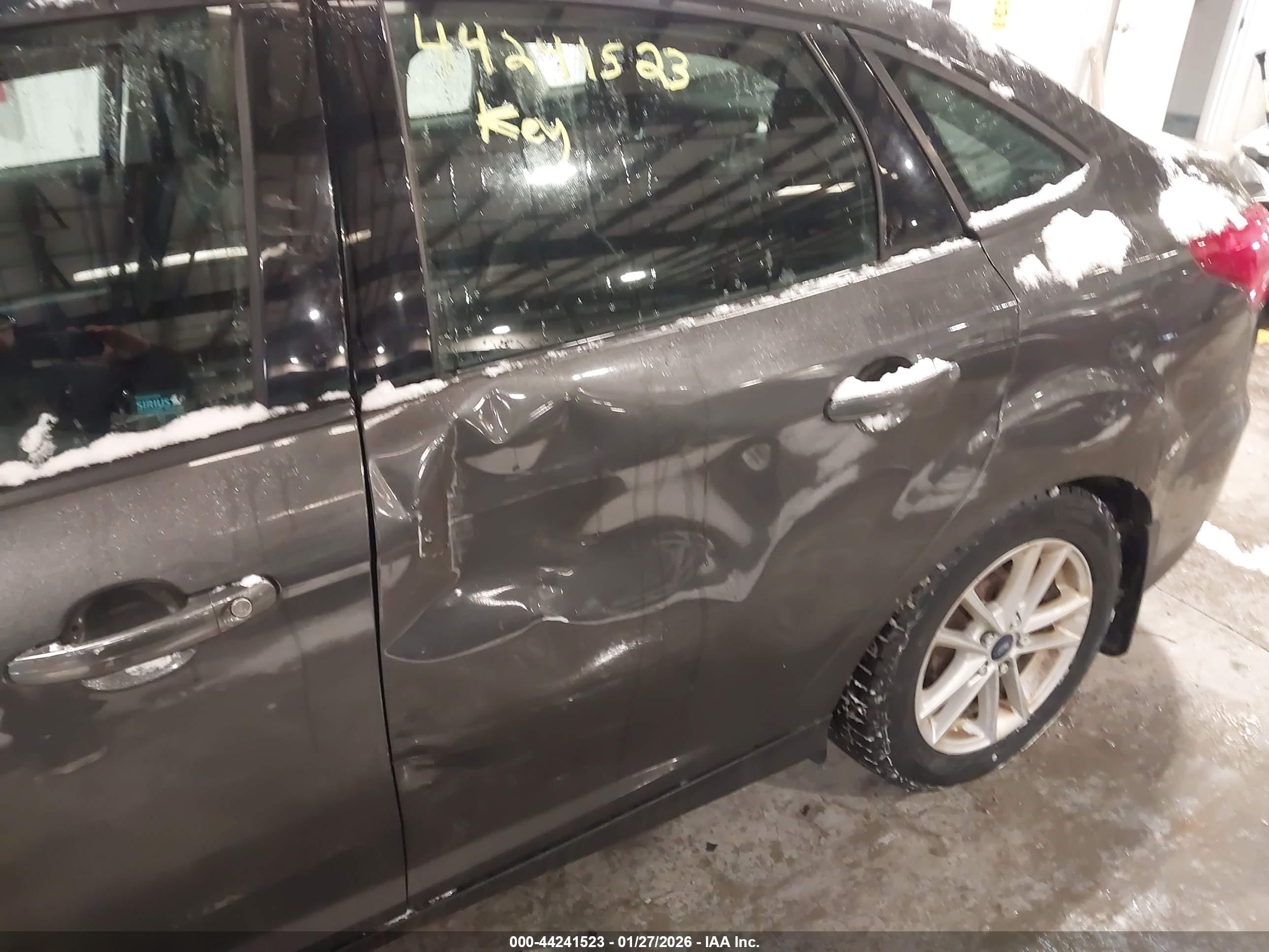 FORD FOCUS image 6